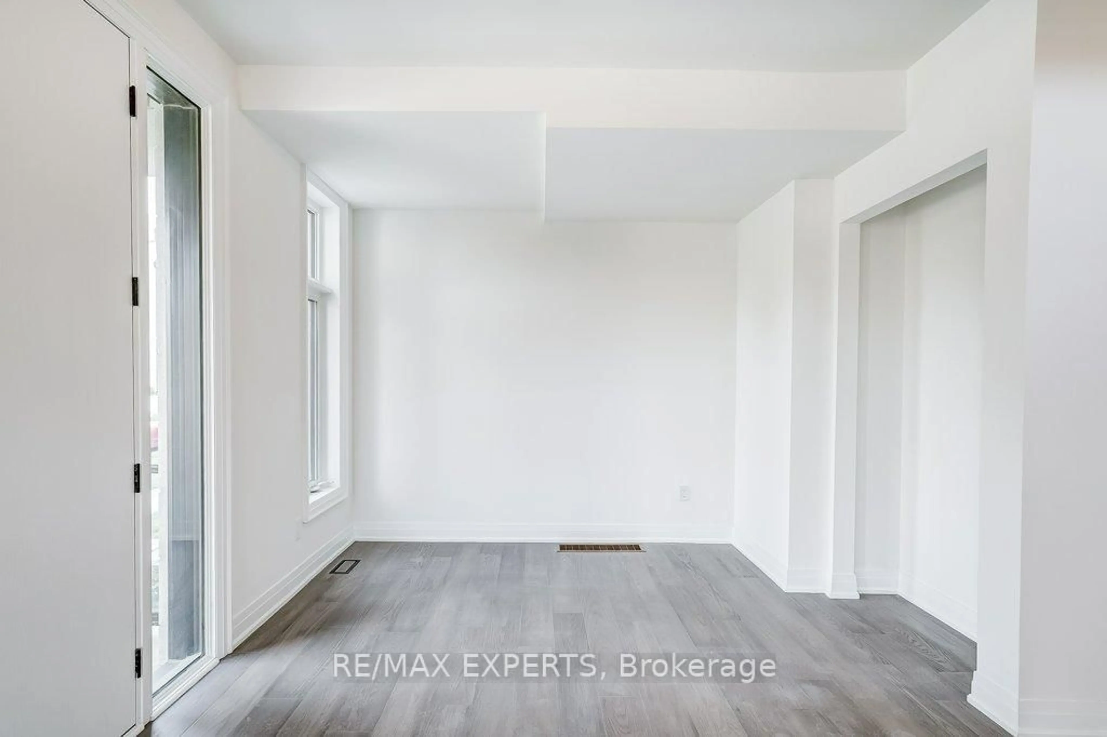 A pic of a room for 14A Mccachen St, Richmond Hill Ontario L4E 2X5
