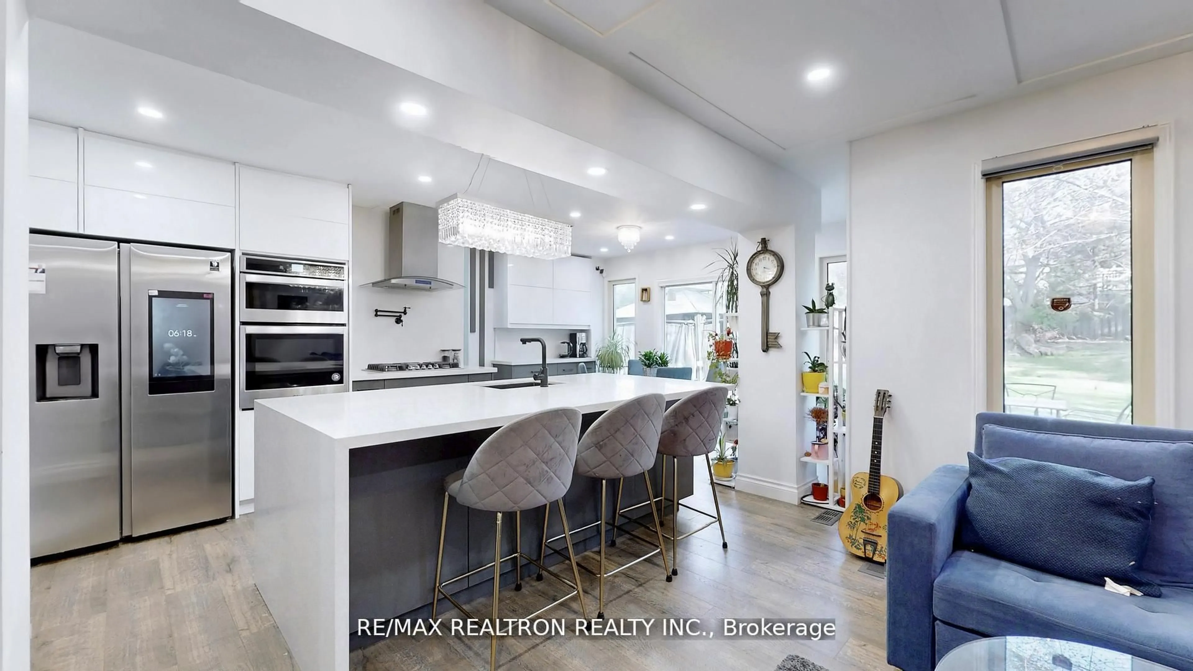Contemporary kitchen, ceramic/tile floor for 200 Mccaffrey Rd, Newmarket Ontario L4J 1V9