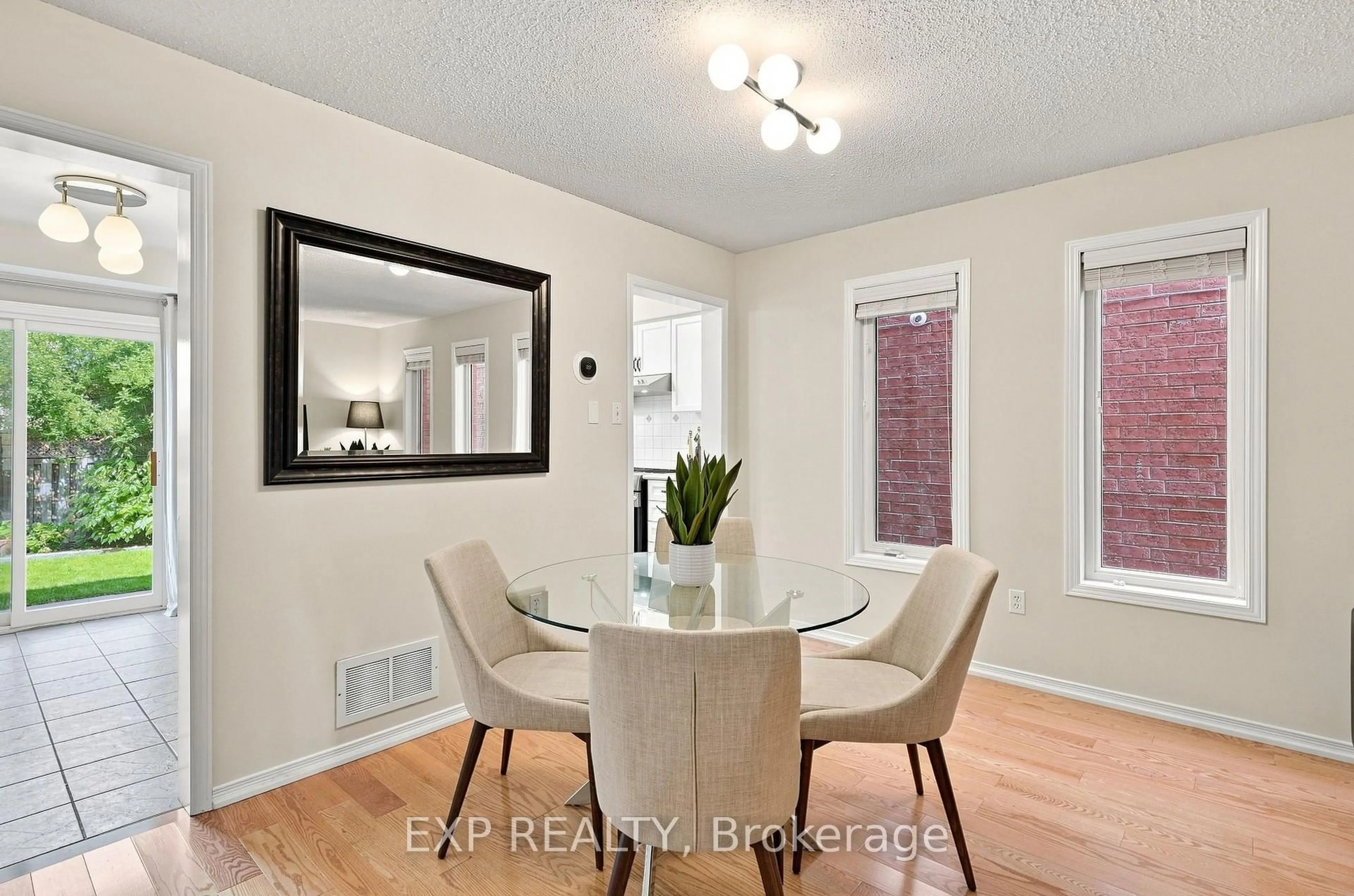Dining room, wood/laminate floor for 179 Sassafras Circ, Vaughan Ontario L4J 8M6