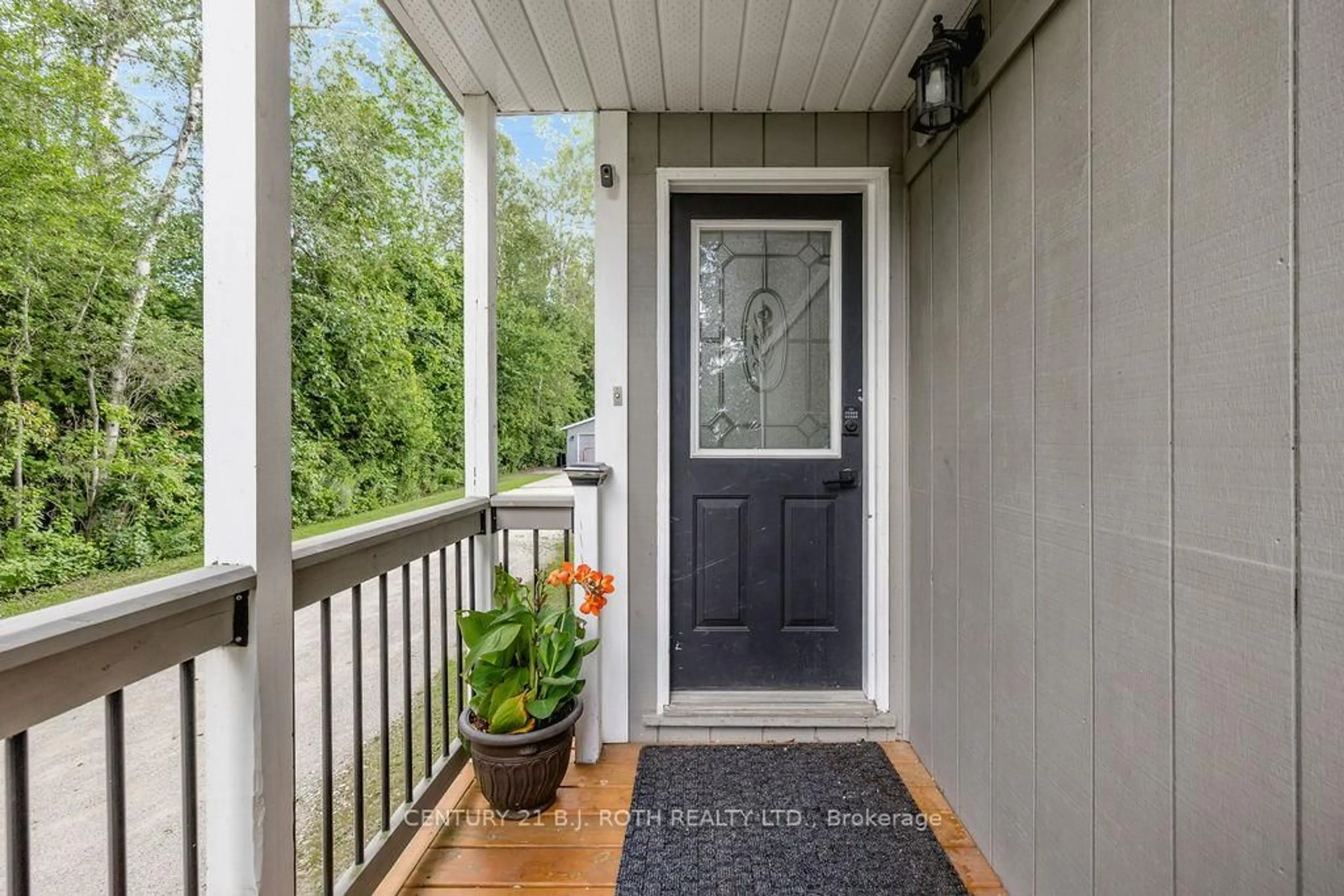 Indoor entryway for 5265 5th Sdrd, Essa Ontario L0L 1N0