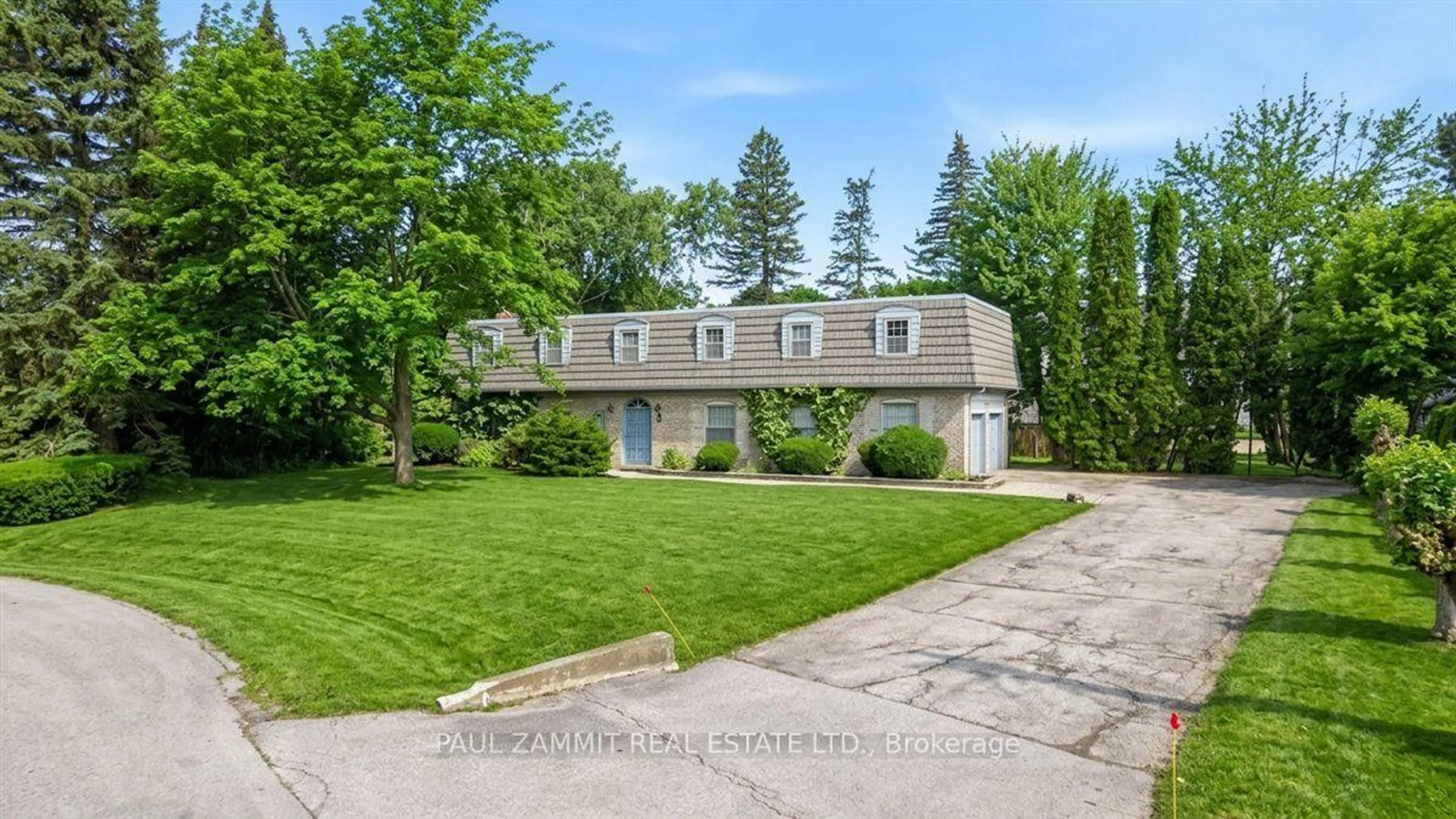 A pic from outside/outdoor area/front of a property/back of a property/a pic from drone, street for 8 Lafayette Pl, Markham Ontario L3T 1G5