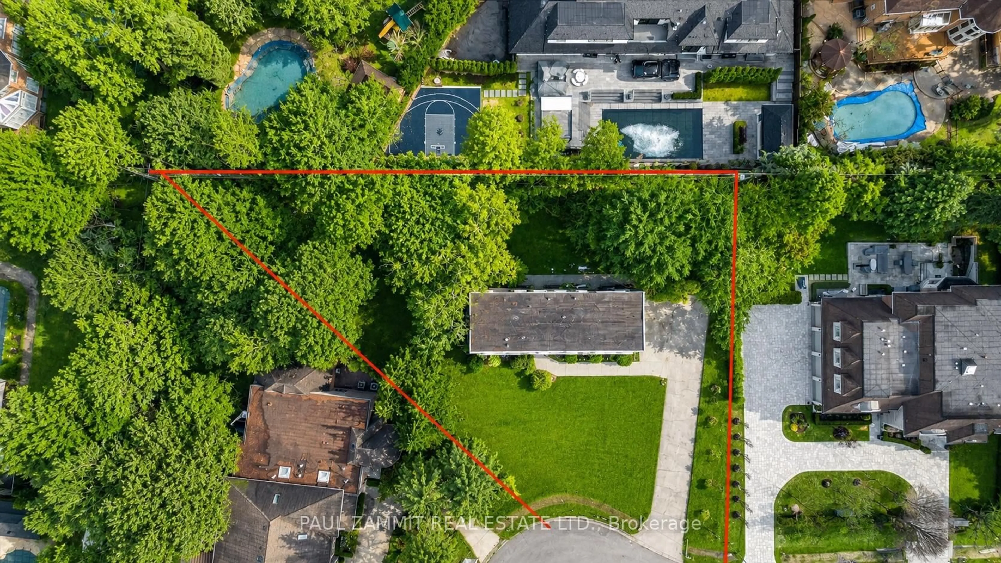 A pic from outside/outdoor area/front of a property/back of a property/a pic from drone, street for 8 Lafayette Pl, Markham Ontario L3T 1G5
