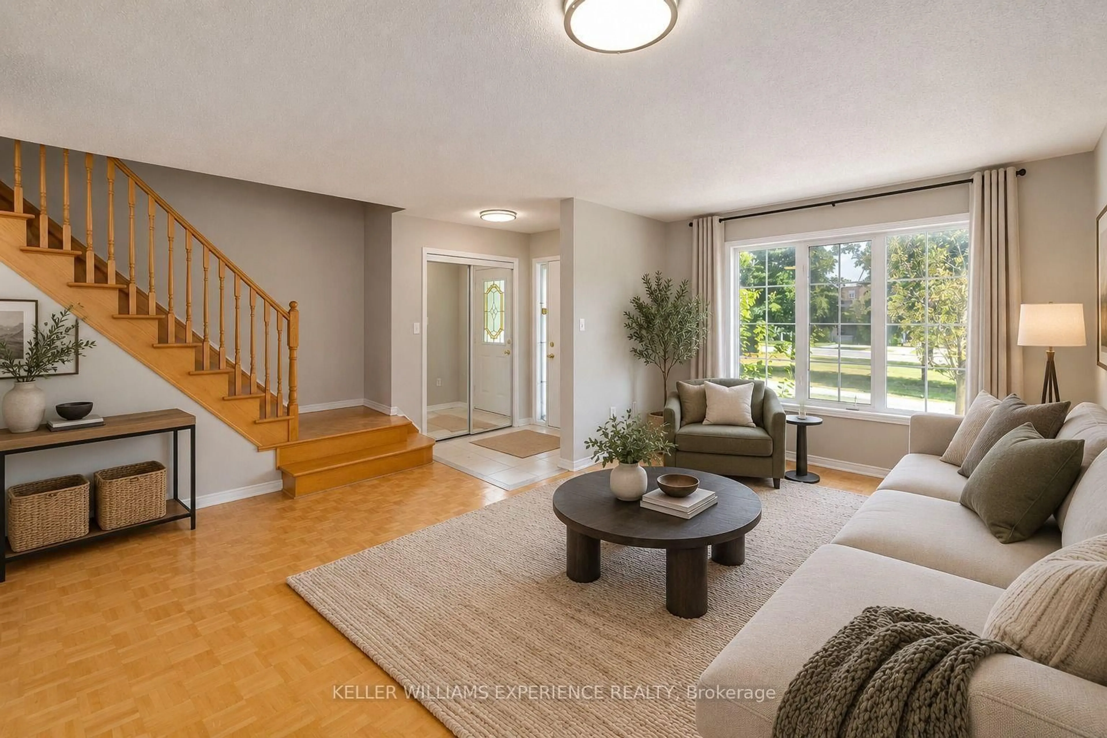 Living room with furniture, unknown for 4 Castle Park Blvd, Vaughan Ontario L4H 1M5