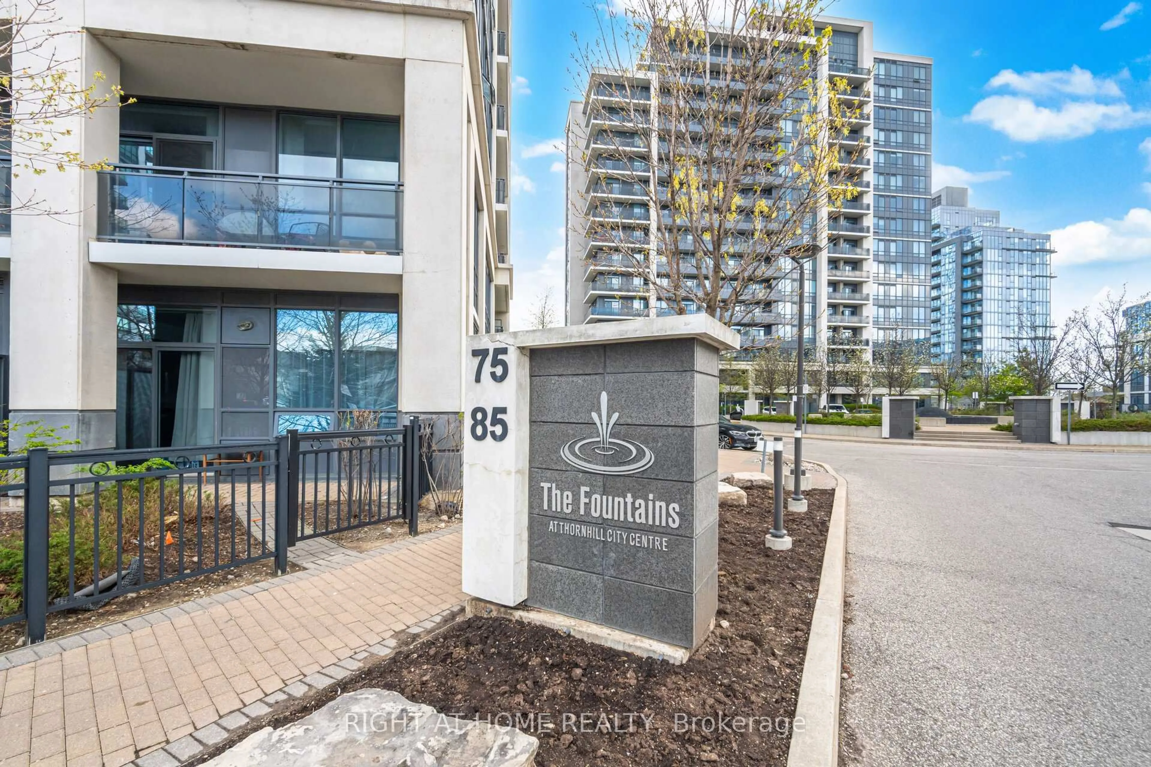 Unknown for 85 North Park Rd #612, Vaughan Ontario L4J 0H9