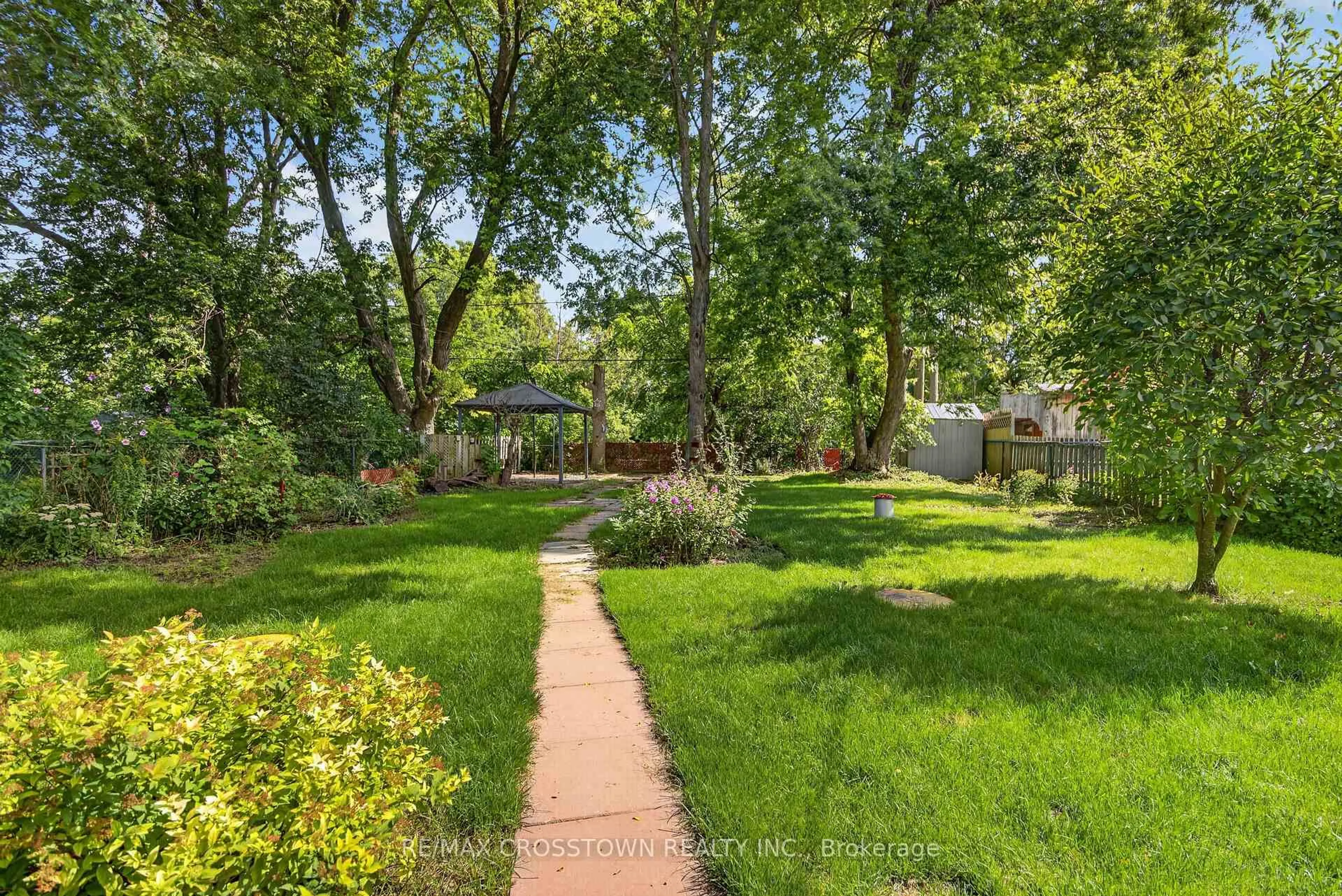 A pic from outside/outdoor area/front of a property/back of a property/a pic from drone, street for 63 Adeline Ave, New Tecumseth Ontario L0G 1W0