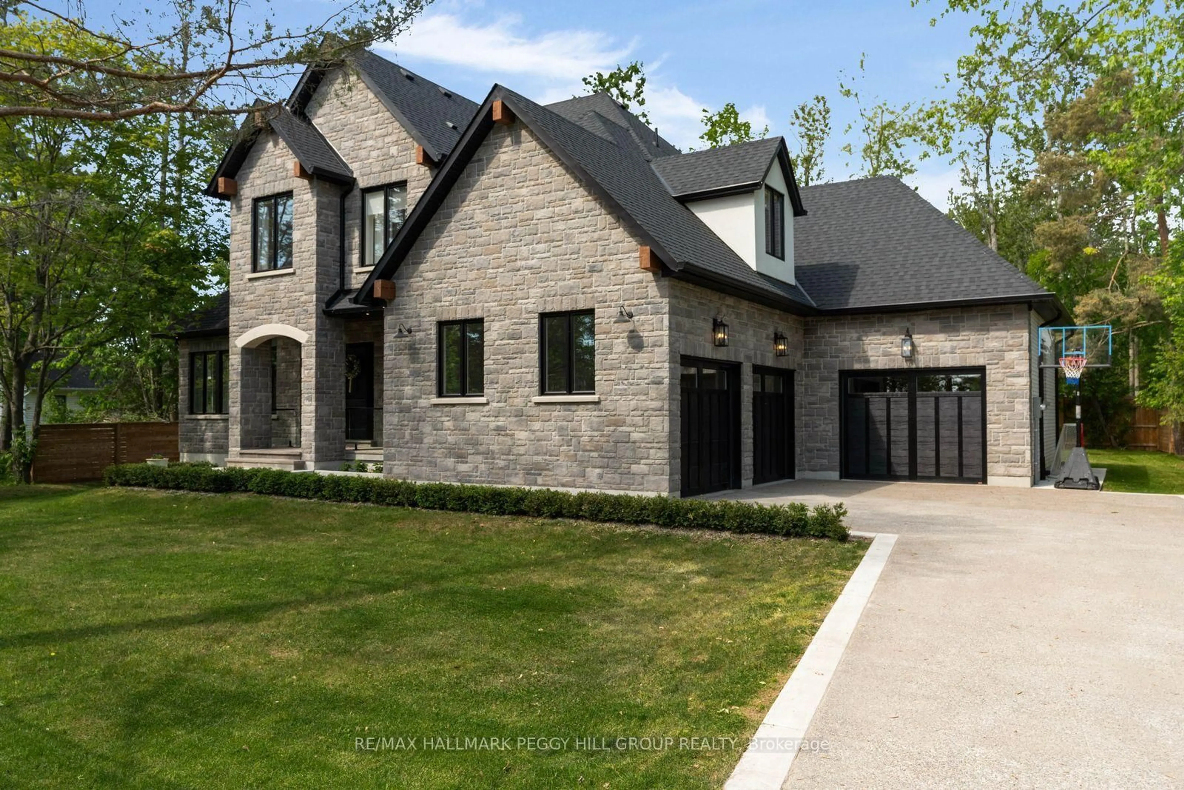 Home with brick exterior material, street for 2338 Buchanan St, Innisfil Ontario L9S 3W7