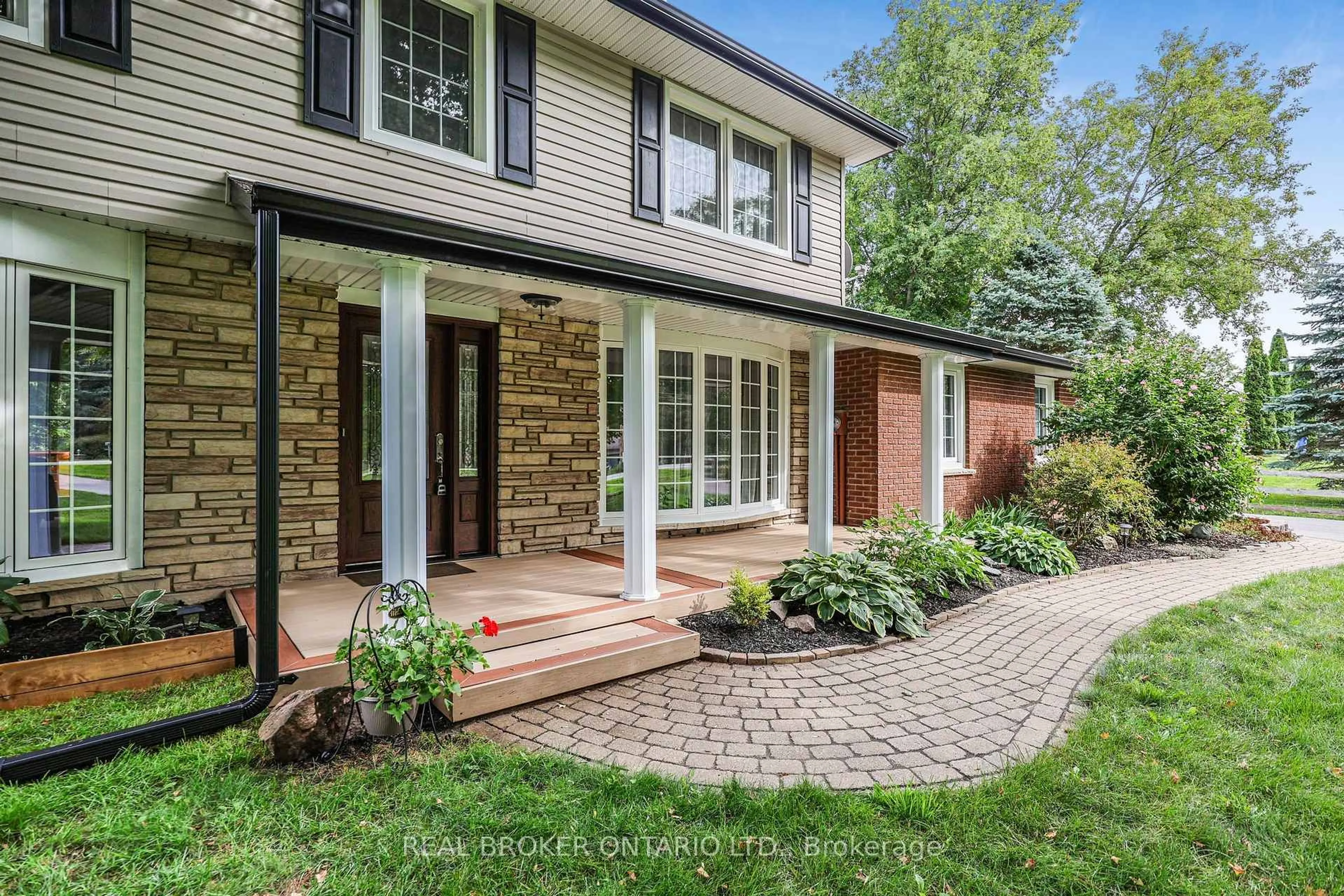 Home with brick exterior material, street for 18939 McCowan Rd, East Gwillimbury Ontario L0G 1M0