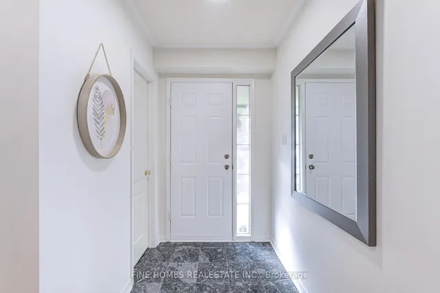 42 Alameda Circ, Vaughan 5