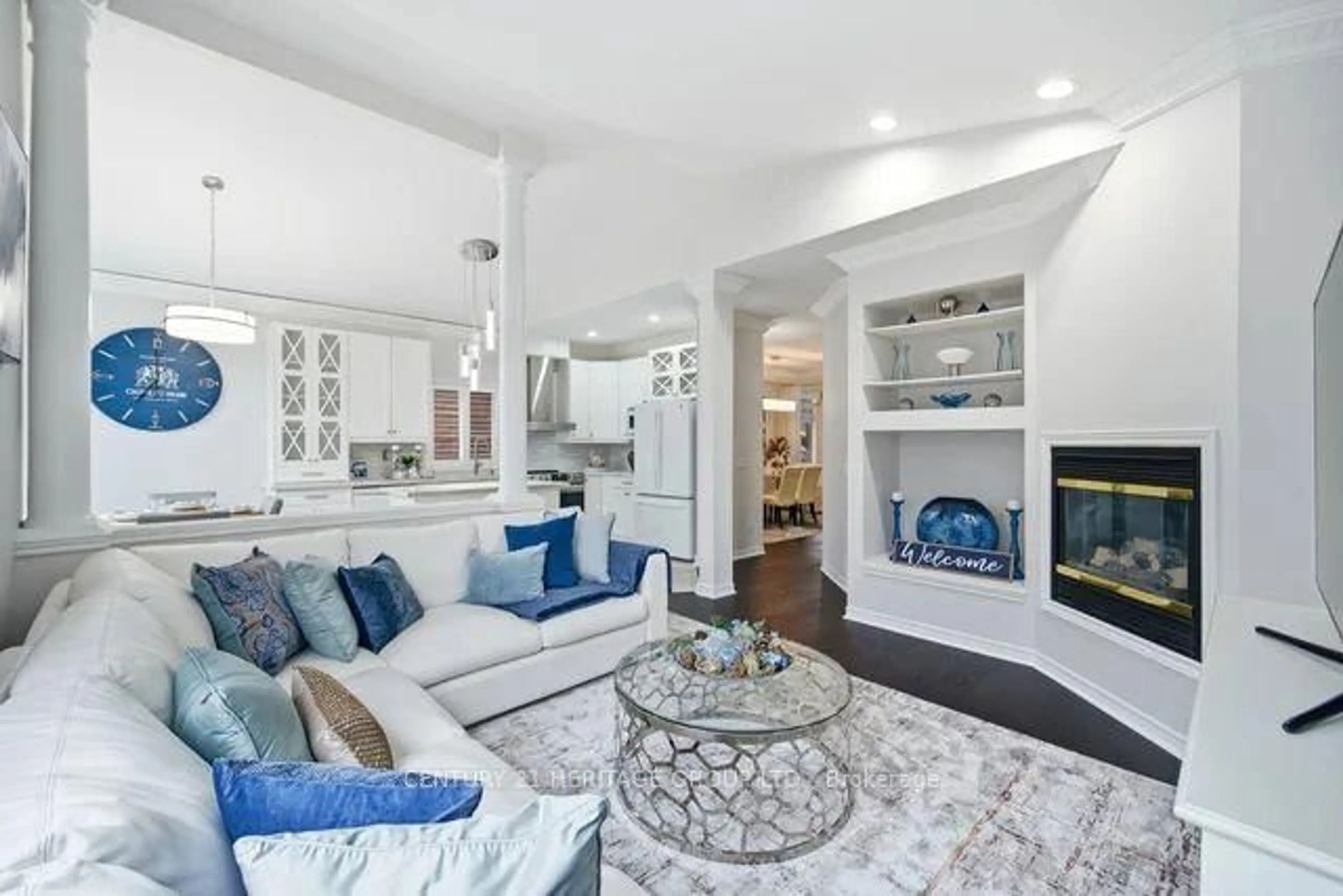 Living room with furniture, unknown for 46 Snowy Meadow Ave, Richmond Hill Ontario L4E 3V4