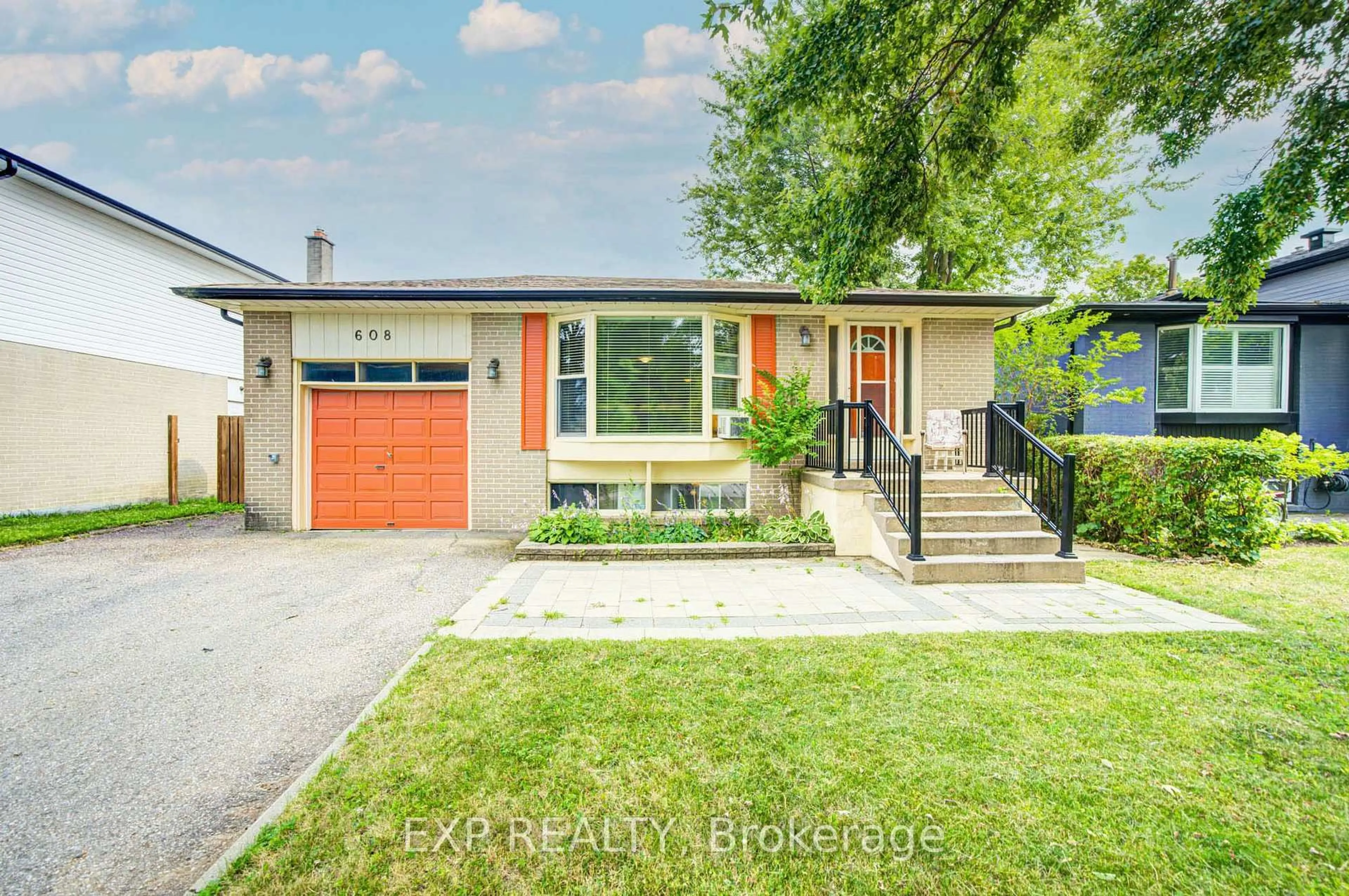 Home with brick exterior material, street for 608 Rupert Ave, Whitchurch-Stouffville Ontario L4A 1W1