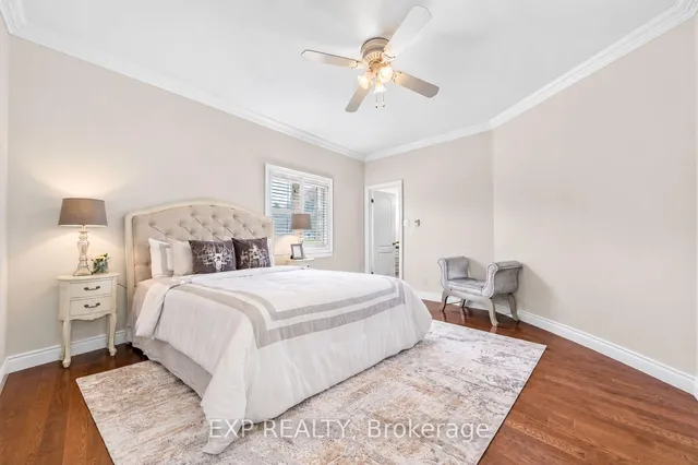 16 Hill Top Tr, Whitchurch-Stouffville 5