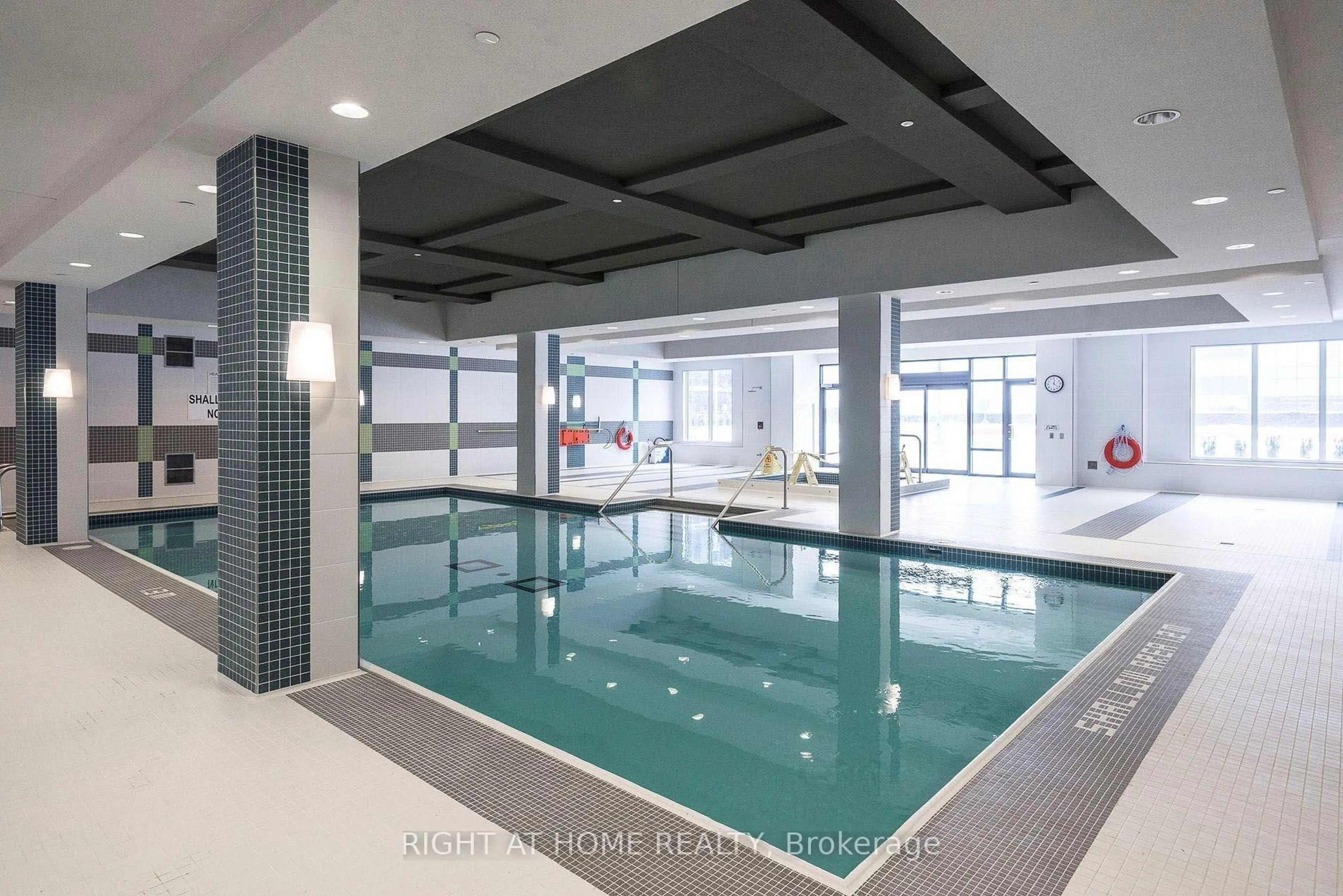 Pool for 3600 Highway 7 Rd #LPH03, Vaughan Ontario L4L 0G7