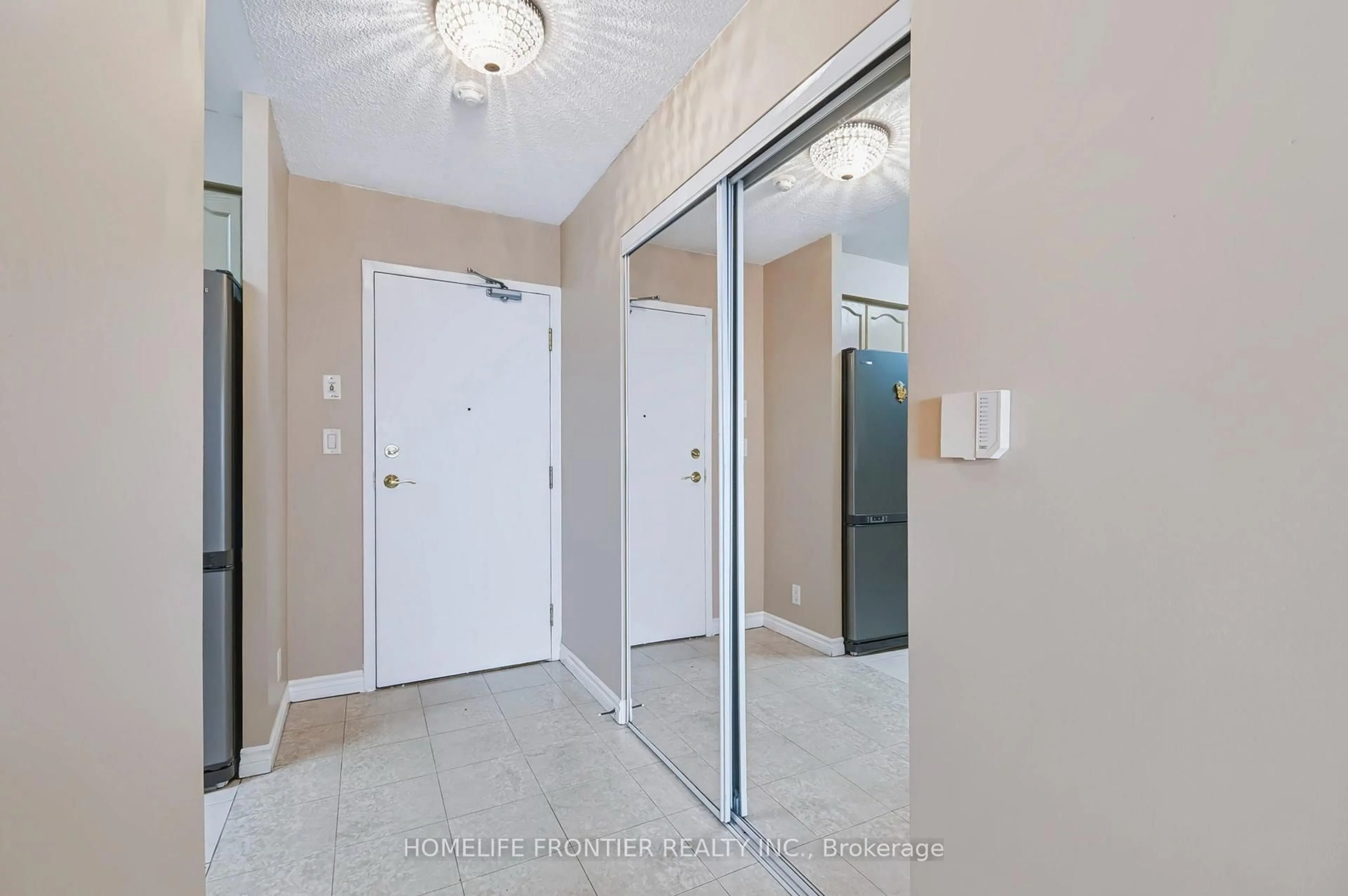 Indoor entryway for 745 New Westminster Dr #610, Vaughan Ontario L4J 8J9
