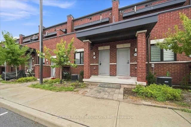220 Dissette St #13, Bradford West Gwillimbury 2