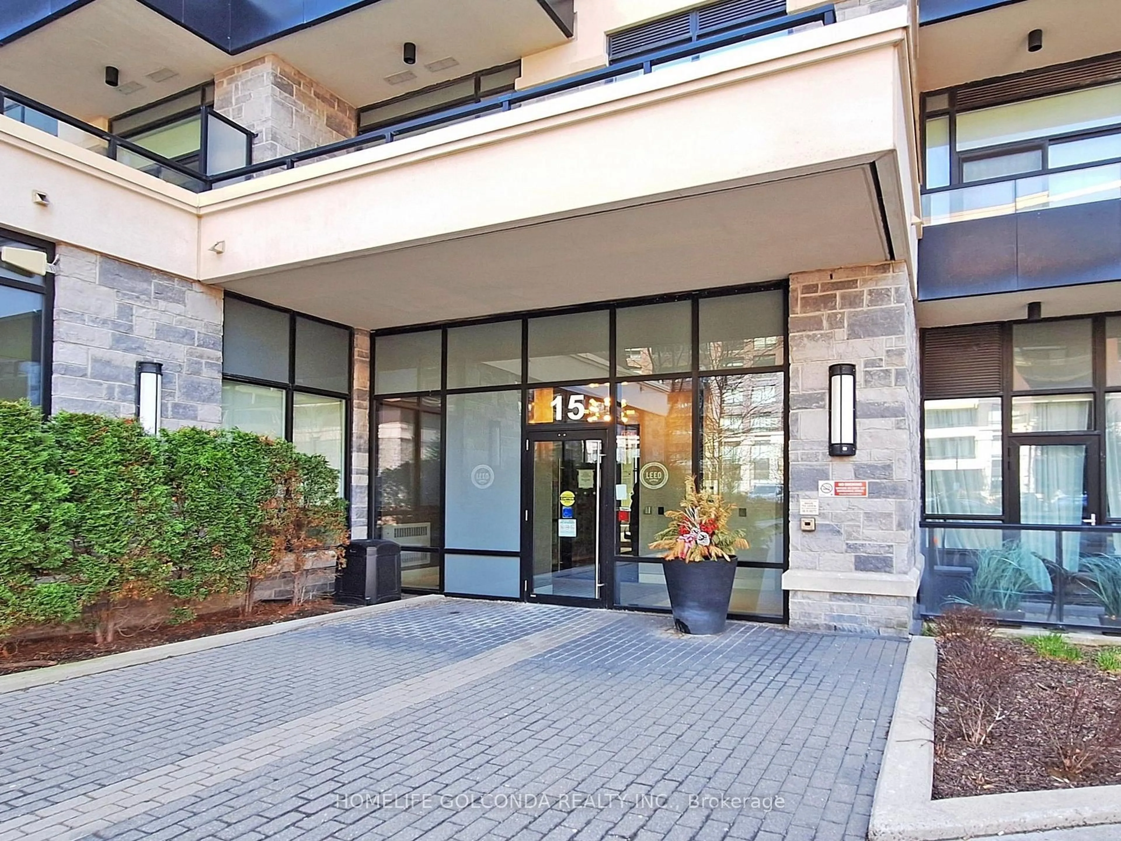 Indoor foyer for 15 Water Walk Dr #901, Markham Ontario L6G 0G2