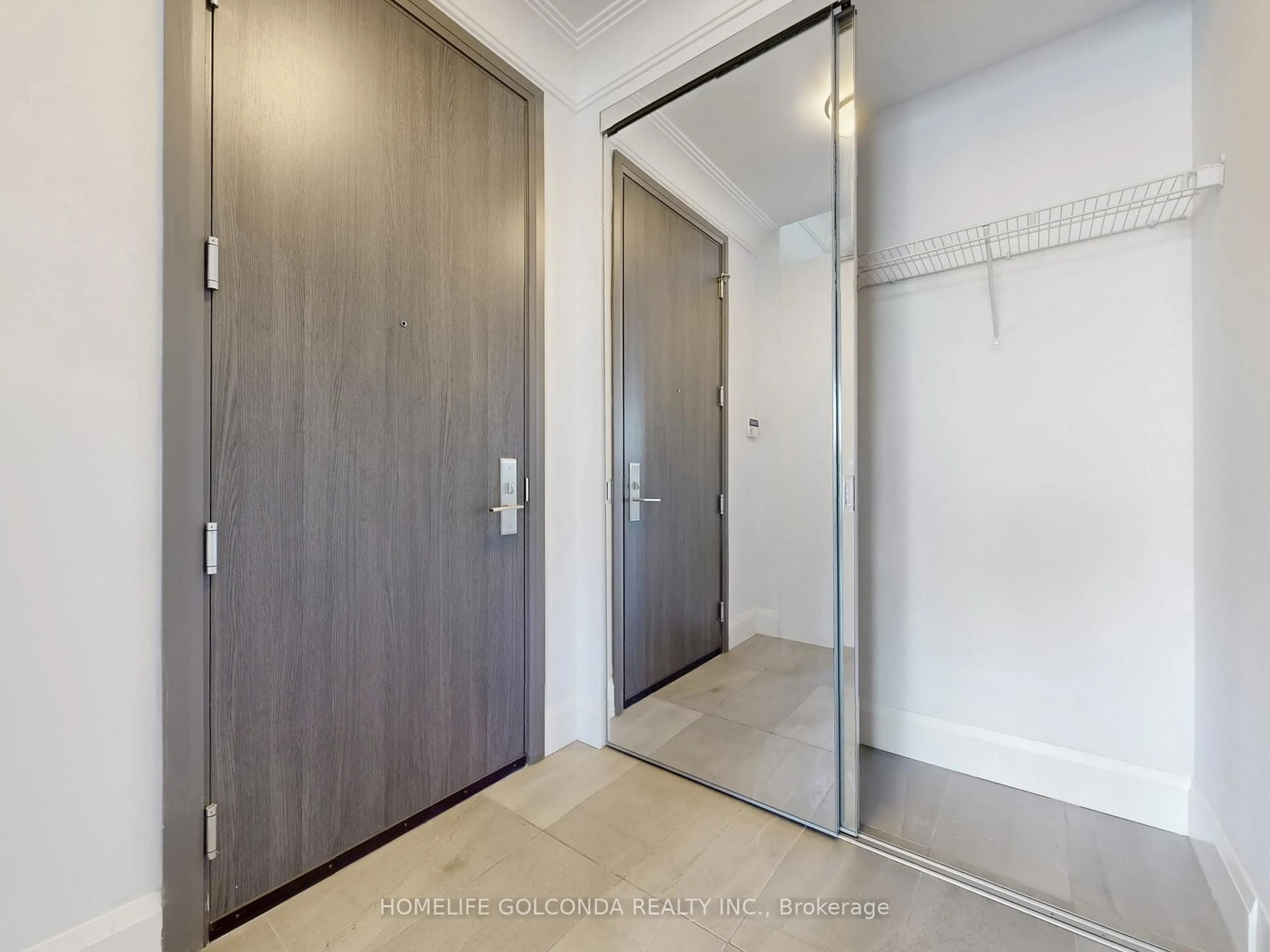 Indoor entryway for 15 Water Walk Dr #901, Markham Ontario L6G 0G2