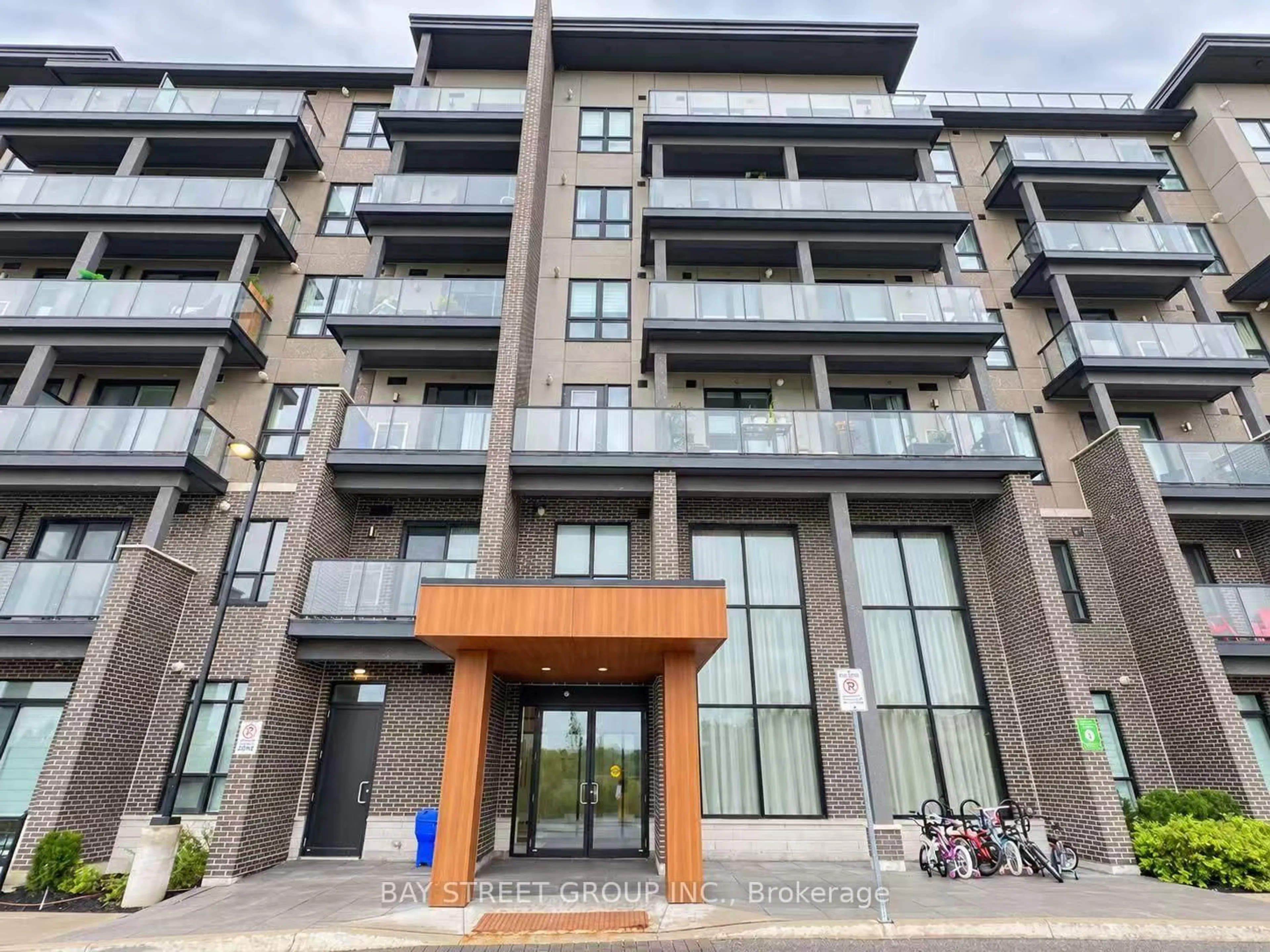 Indoor foyer for 9700 Ninth Line #8, Markham Ontario L6B 1A8