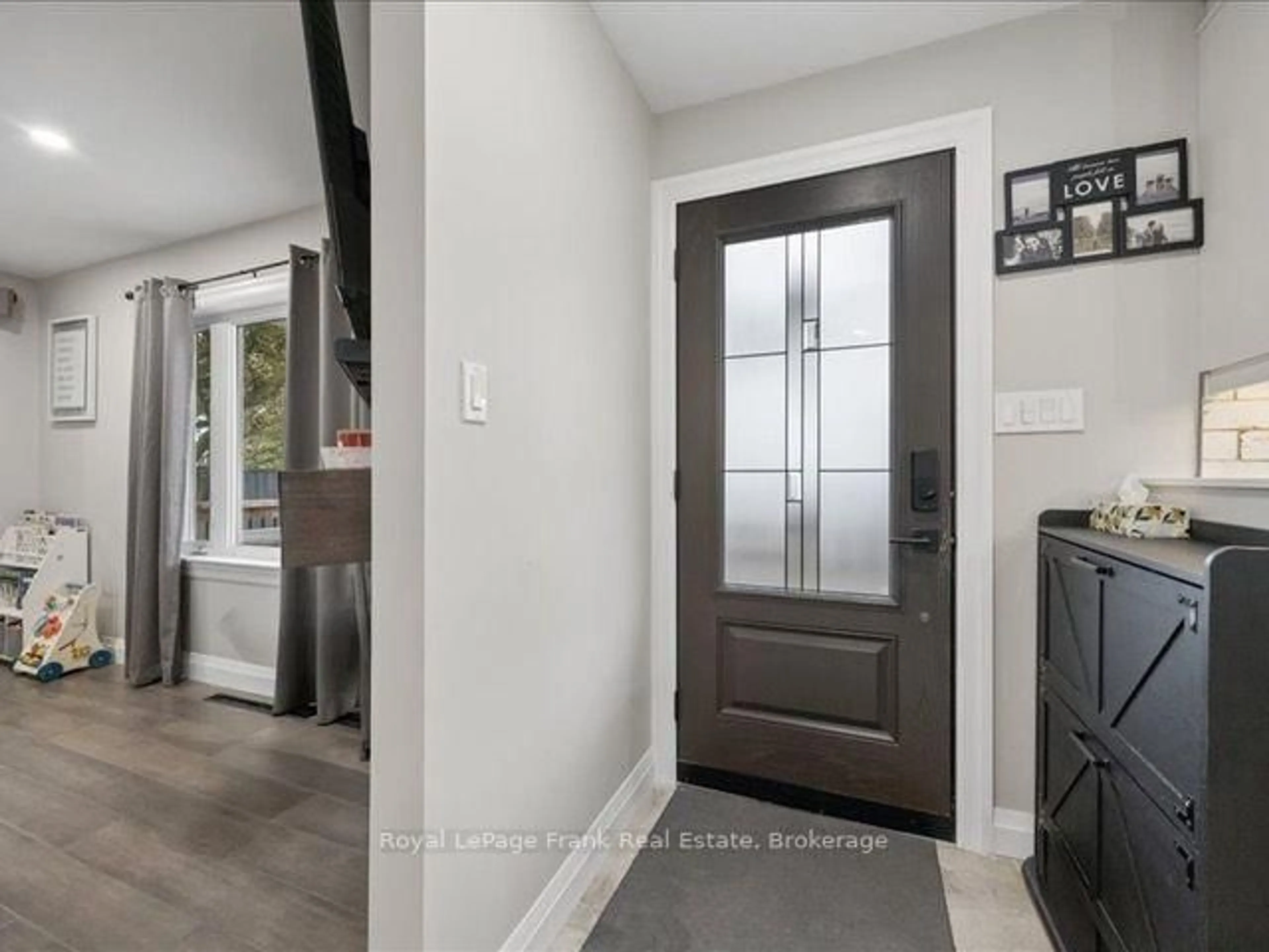 Indoor entryway for 11 Maple St, Brock Ontario L0C 1H0