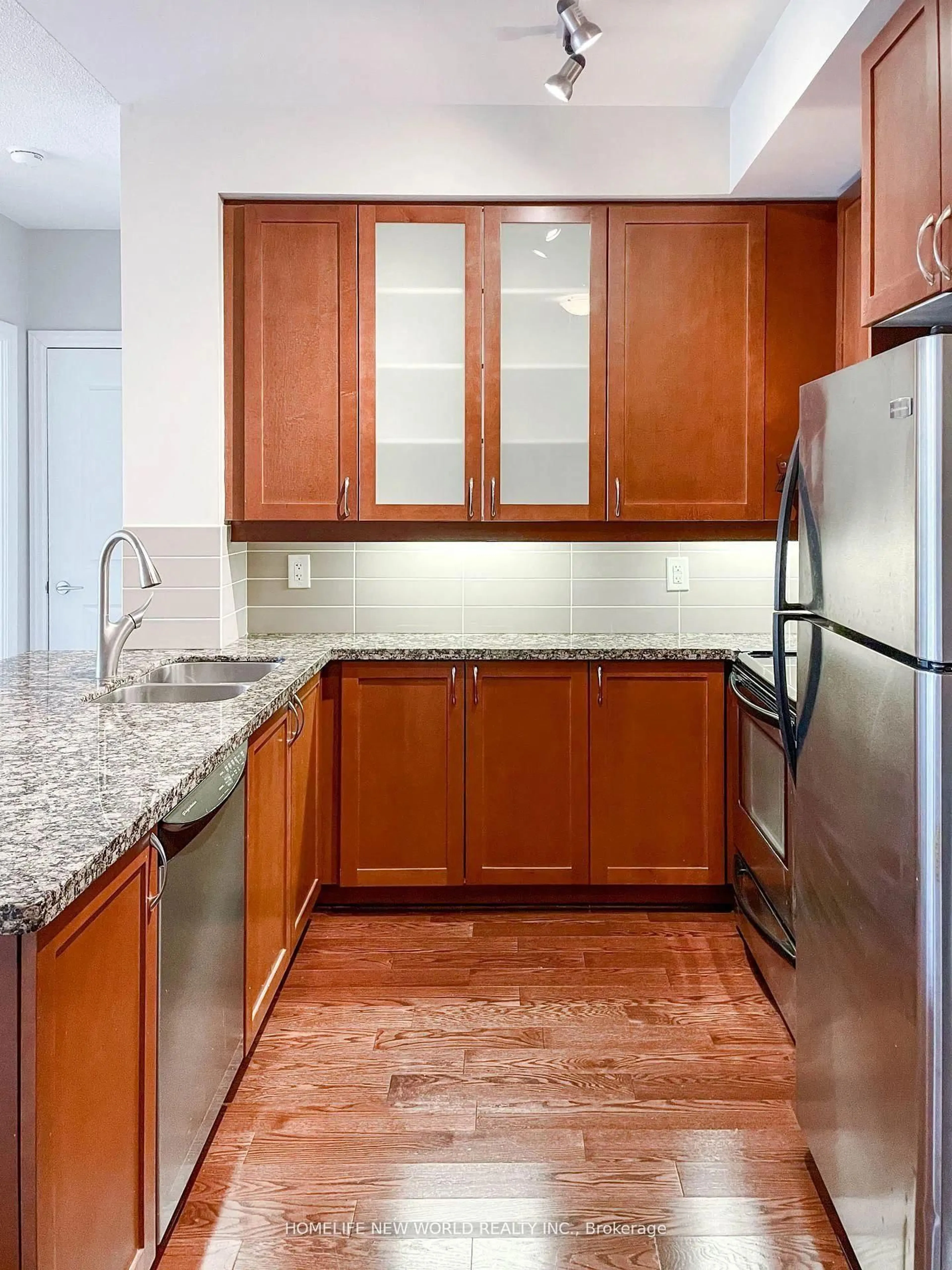 Standard kitchen, unknown for 21 Upper Duke Cres #404, Markham Ontario L6G 0B7
