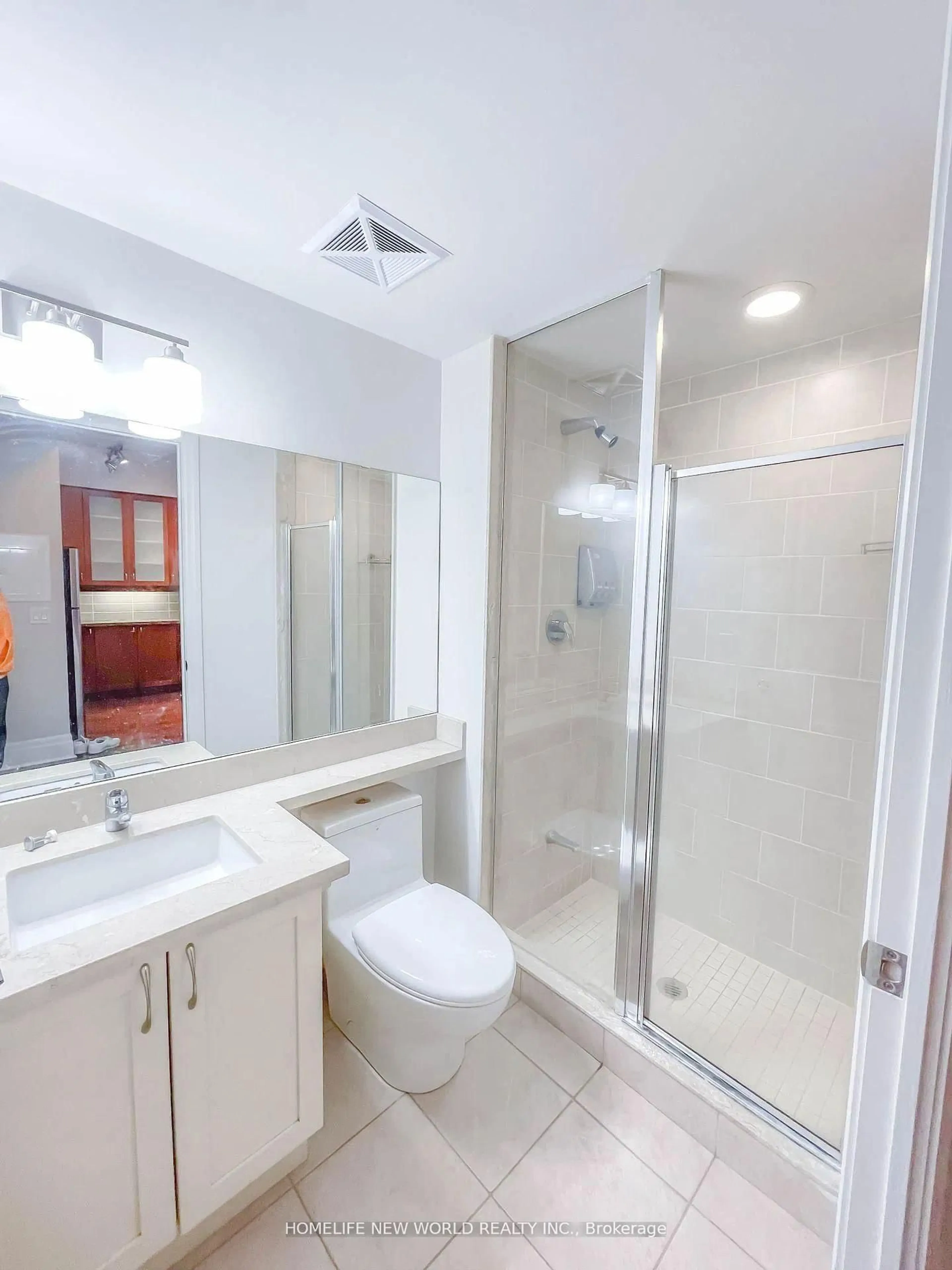 Standard bathroom, ceramic/tile floor for 21 Upper Duke Cres #404, Markham Ontario L6G 0B7