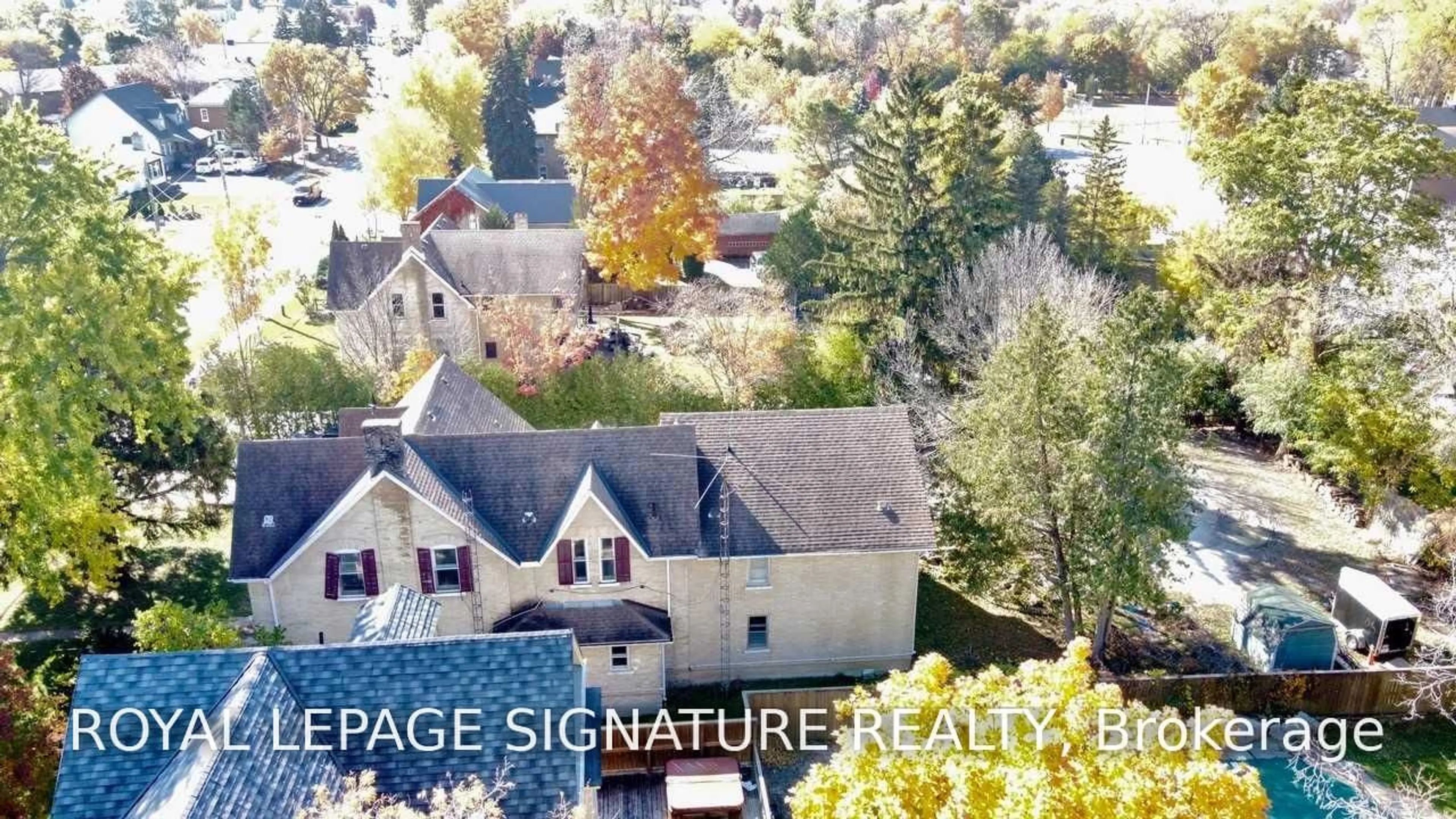 A pic from outside/outdoor area/front of a property/back of a property/a pic from drone, unknown for 378 Mara Rd, Brock Ontario L0K 1A0
