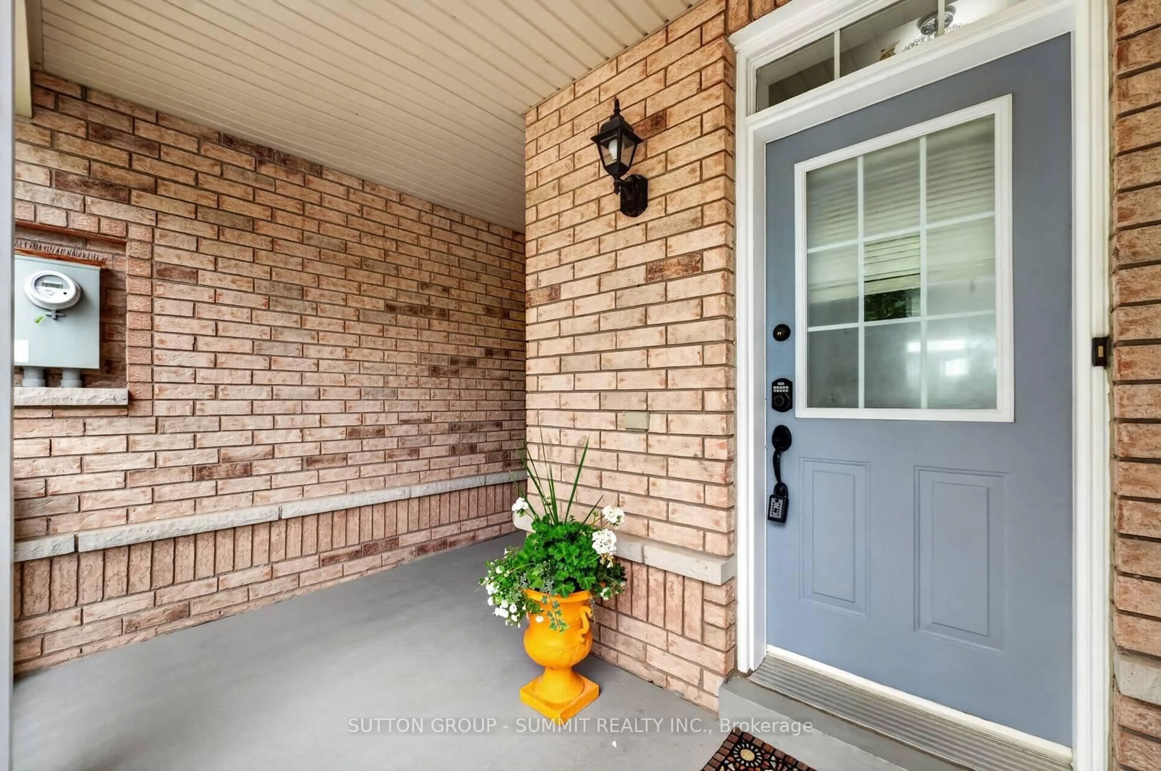 Indoor entryway for 187 Kirkvalley Cres, Aurora Ontario L4G 7S4