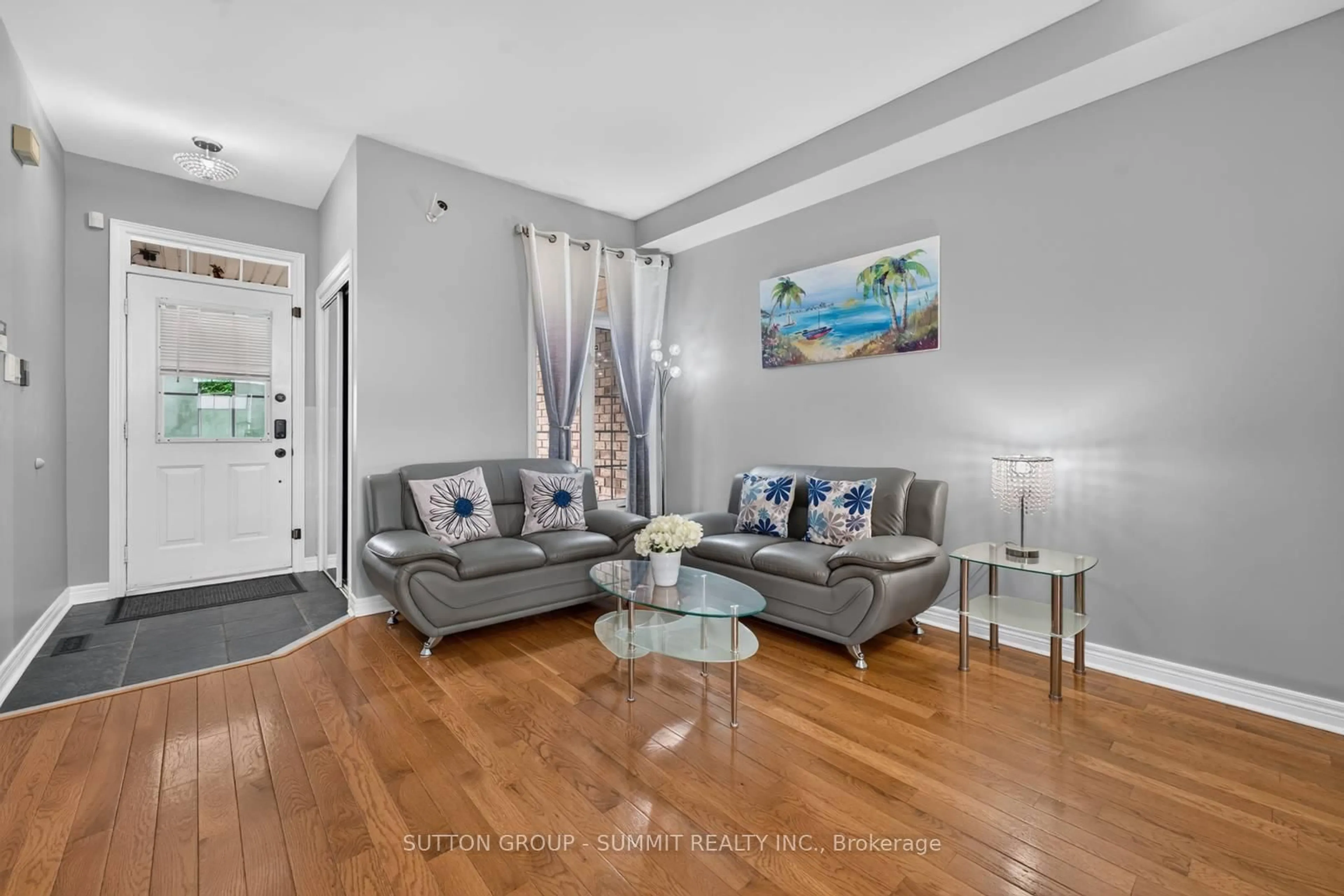 Living room with furniture, unknown for 187 Kirkvalley Cres, Aurora Ontario L4G 7S4
