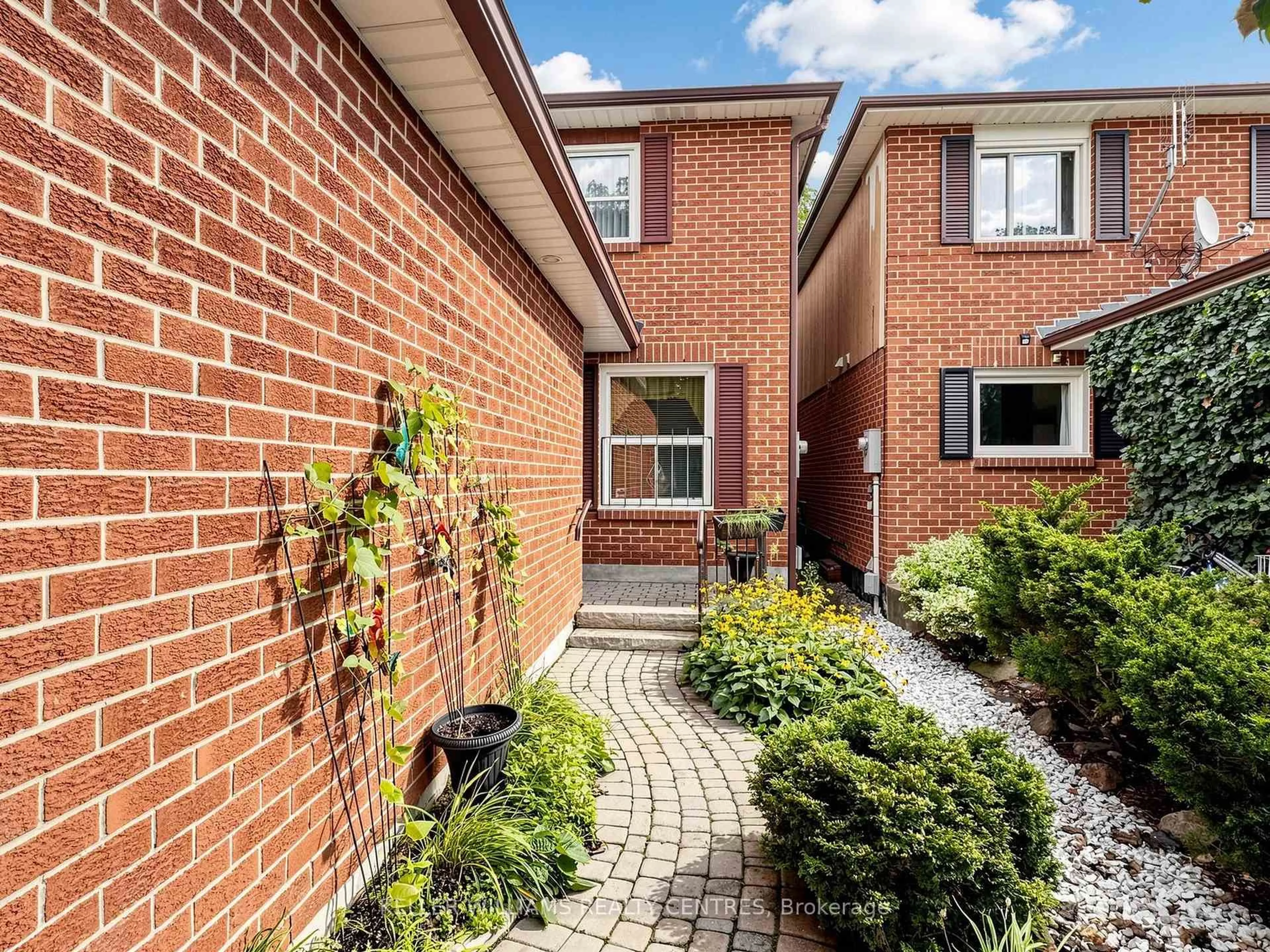 Home with brick exterior material, street for 85 Lund St, Richmond Hill Ontario L4C 5V3