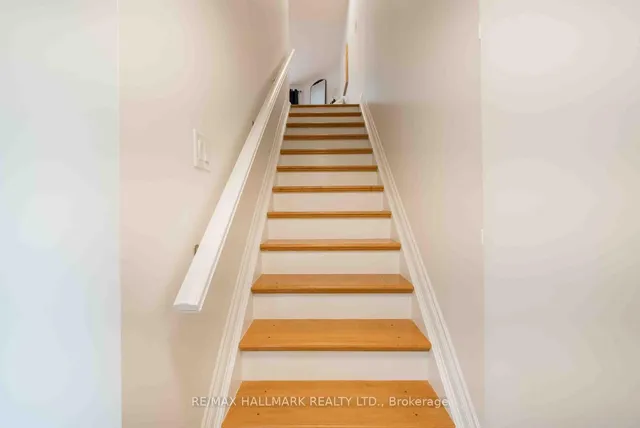 12439 Ninth Line #209, Whitchurch-Stouffville 3