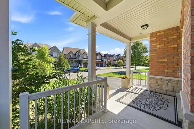 18 Vista Dr, Bradford West Gwillimbury 3