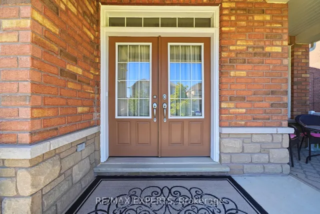 18 Vista Dr, Bradford West Gwillimbury 5