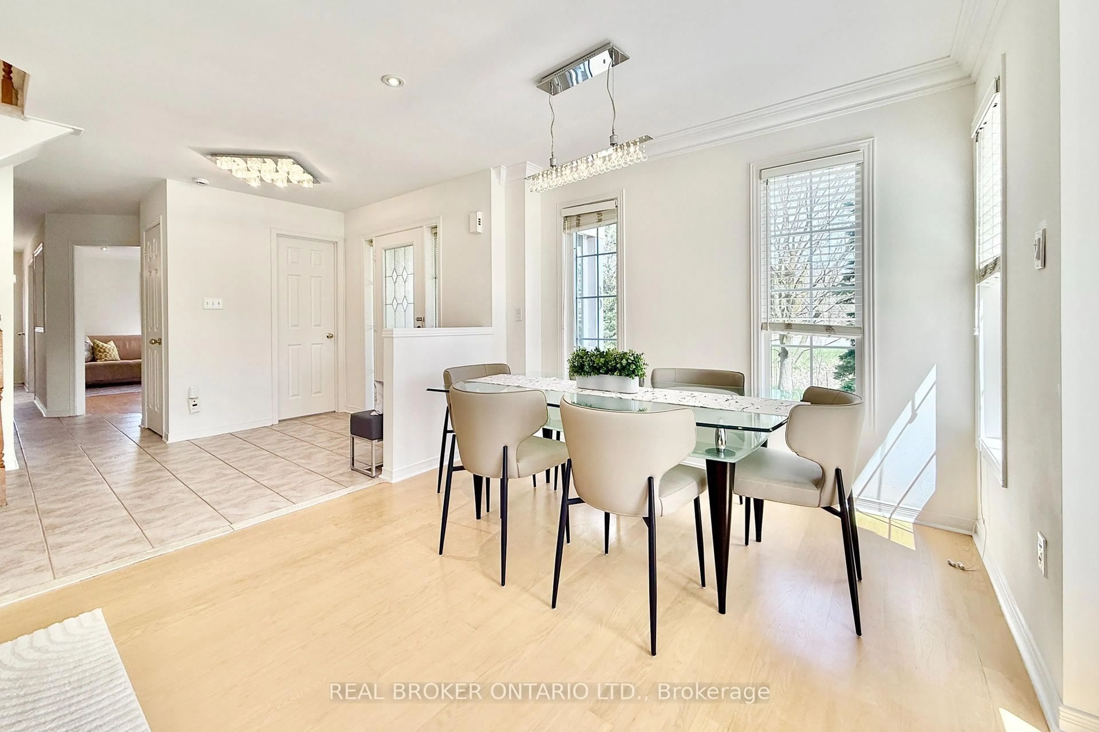 Dining room, unknown for 30 Little Angel Rd, Markham Ontario L3R 4X1
