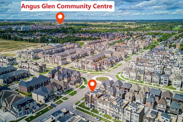 107 William Shearn Cres, Markham 4