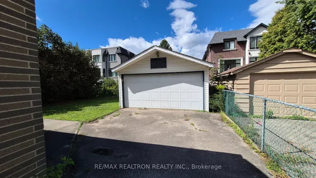 303 Boisdale Ave, Richmond Hill 3