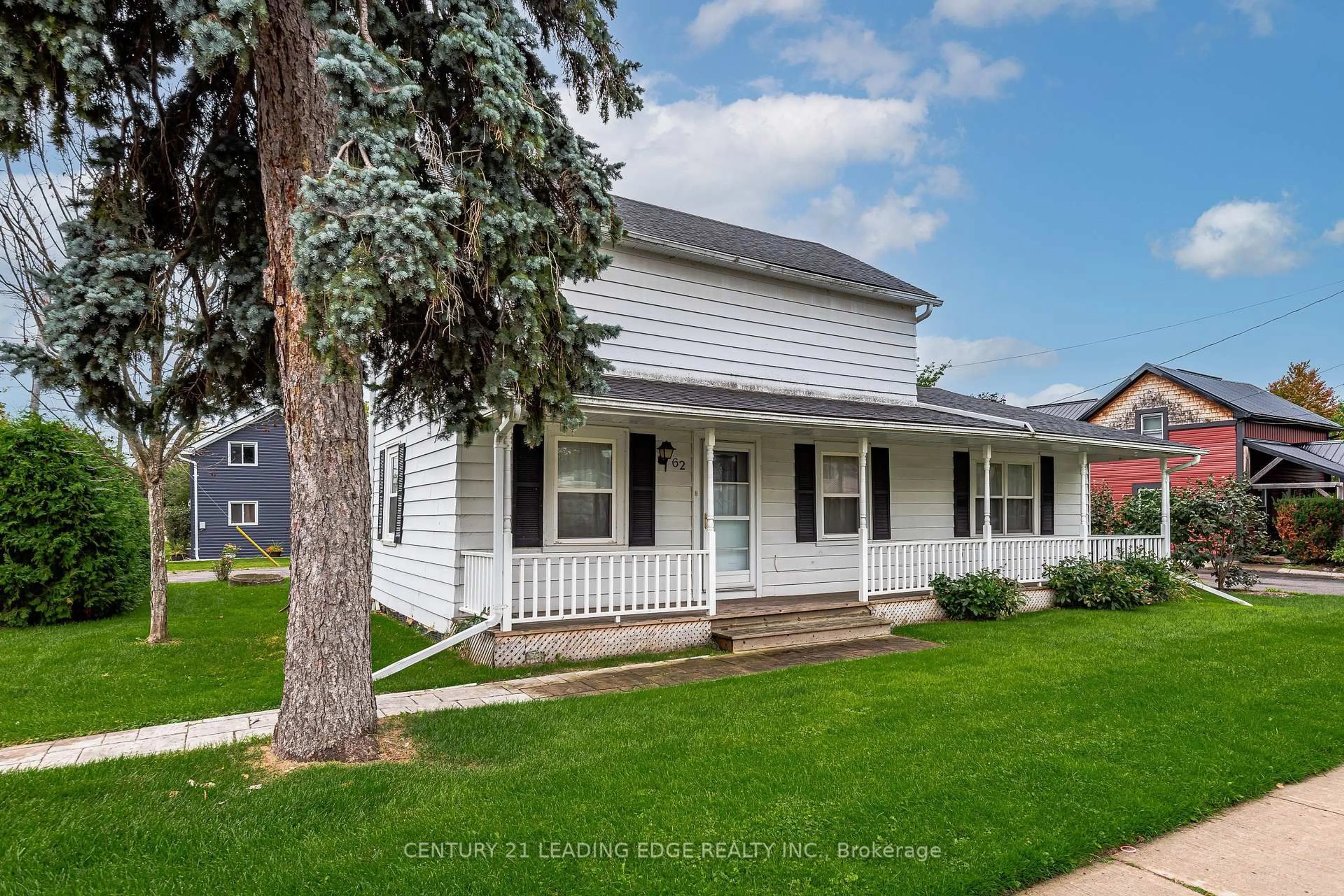 Home with vinyl exterior material, street for 62 North St, Georgina Ontario L0E 1R0