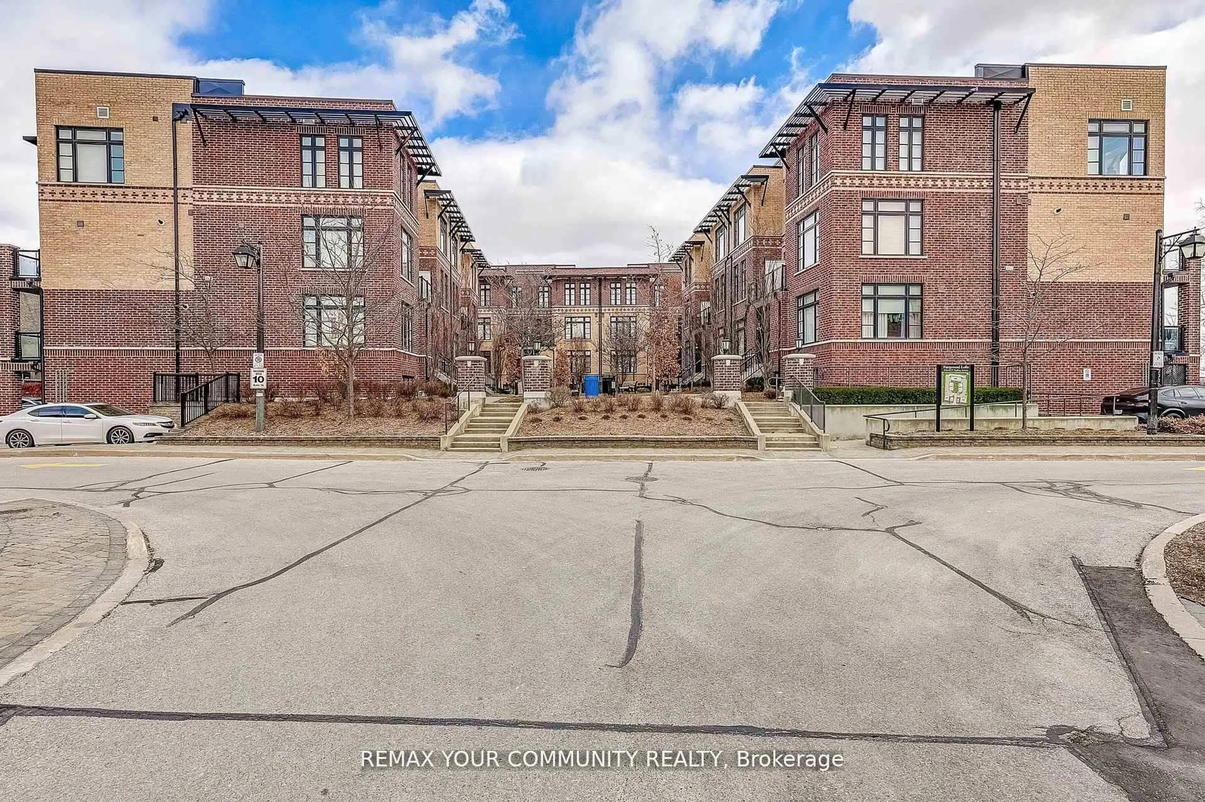 Unknown for 8169 Kipling Ave #29, Vaughan Ontario L4L 0G4