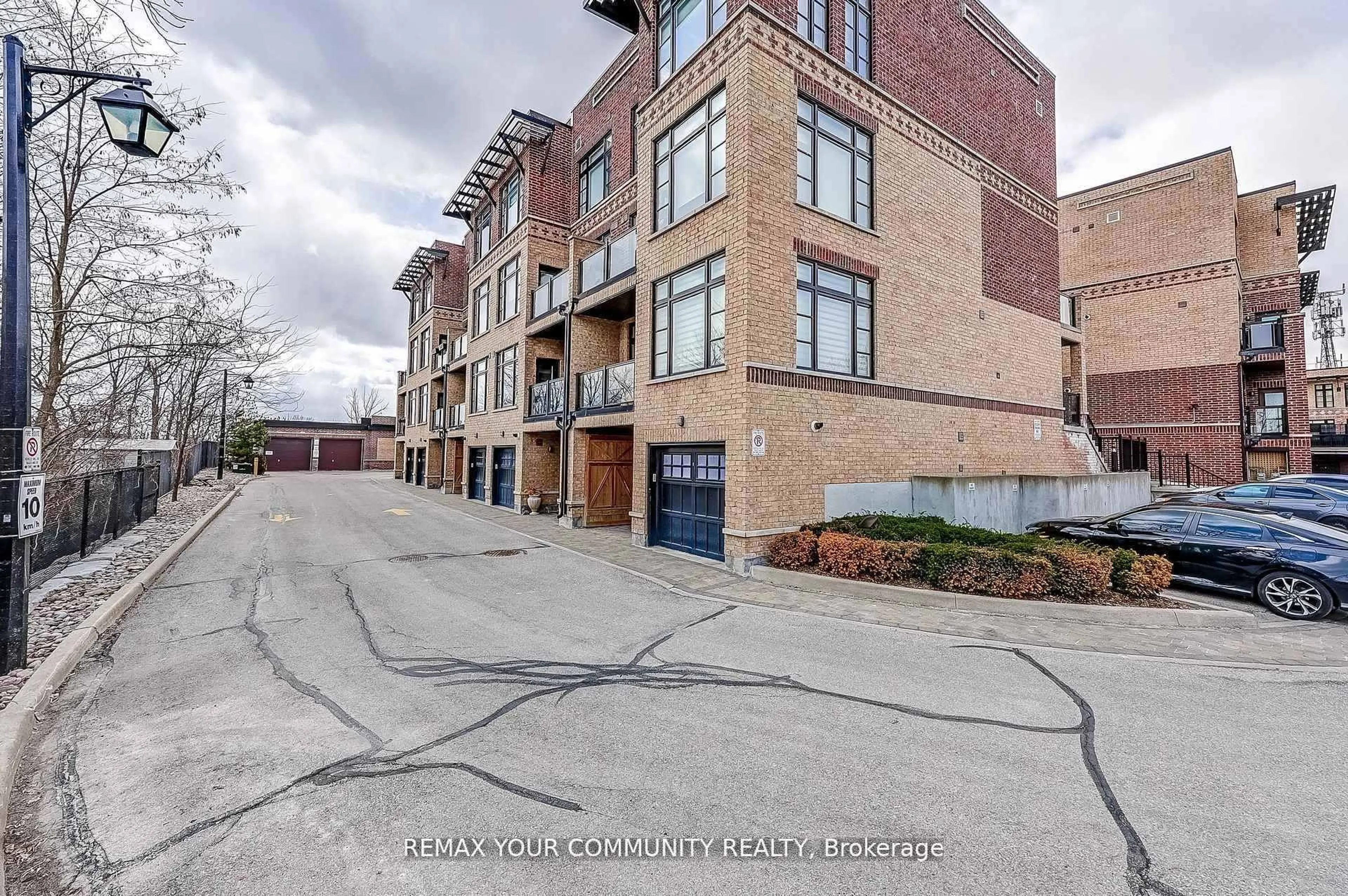 Unknown for 8169 Kipling Ave #29, Vaughan Ontario L4L 0G4