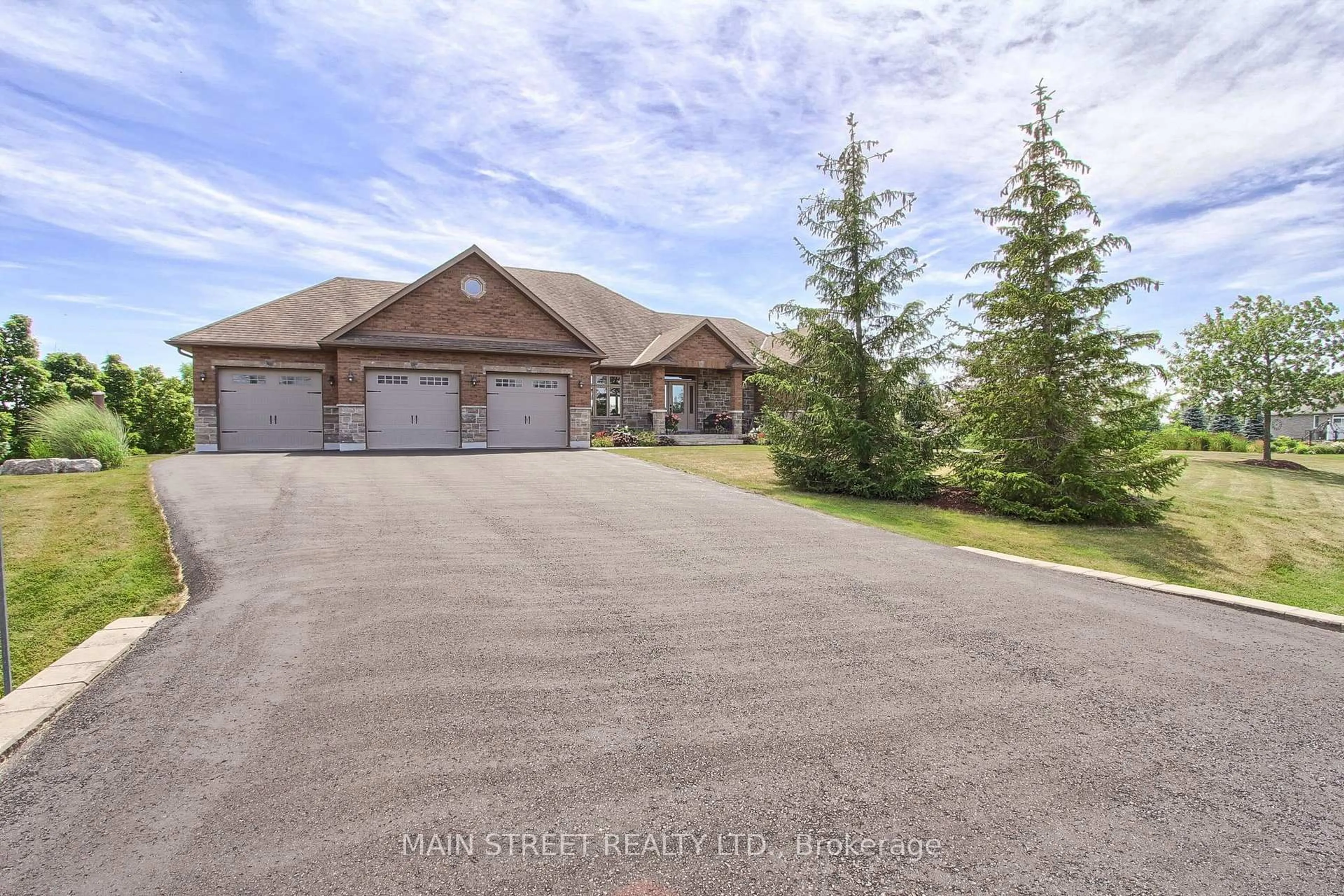 A pic from outside/outdoor area/front of a property/back of a property/a pic from drone, street for 13 Brolley Cres, Essa Ontario L0L 1N0
