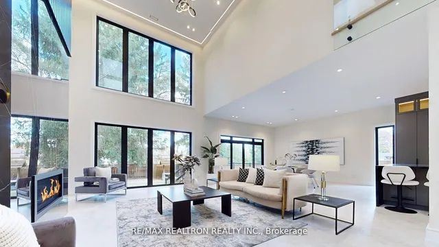 84 Murray Dr, Aurora 4
