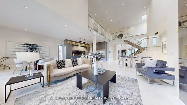 84 Murray Dr, Aurora 5