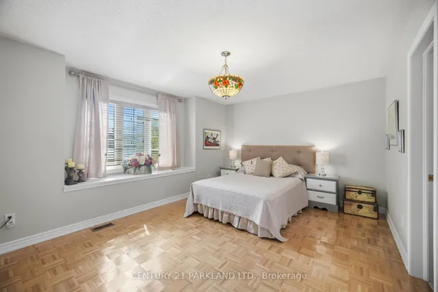148 Vellore Ave, Vaughan 4
