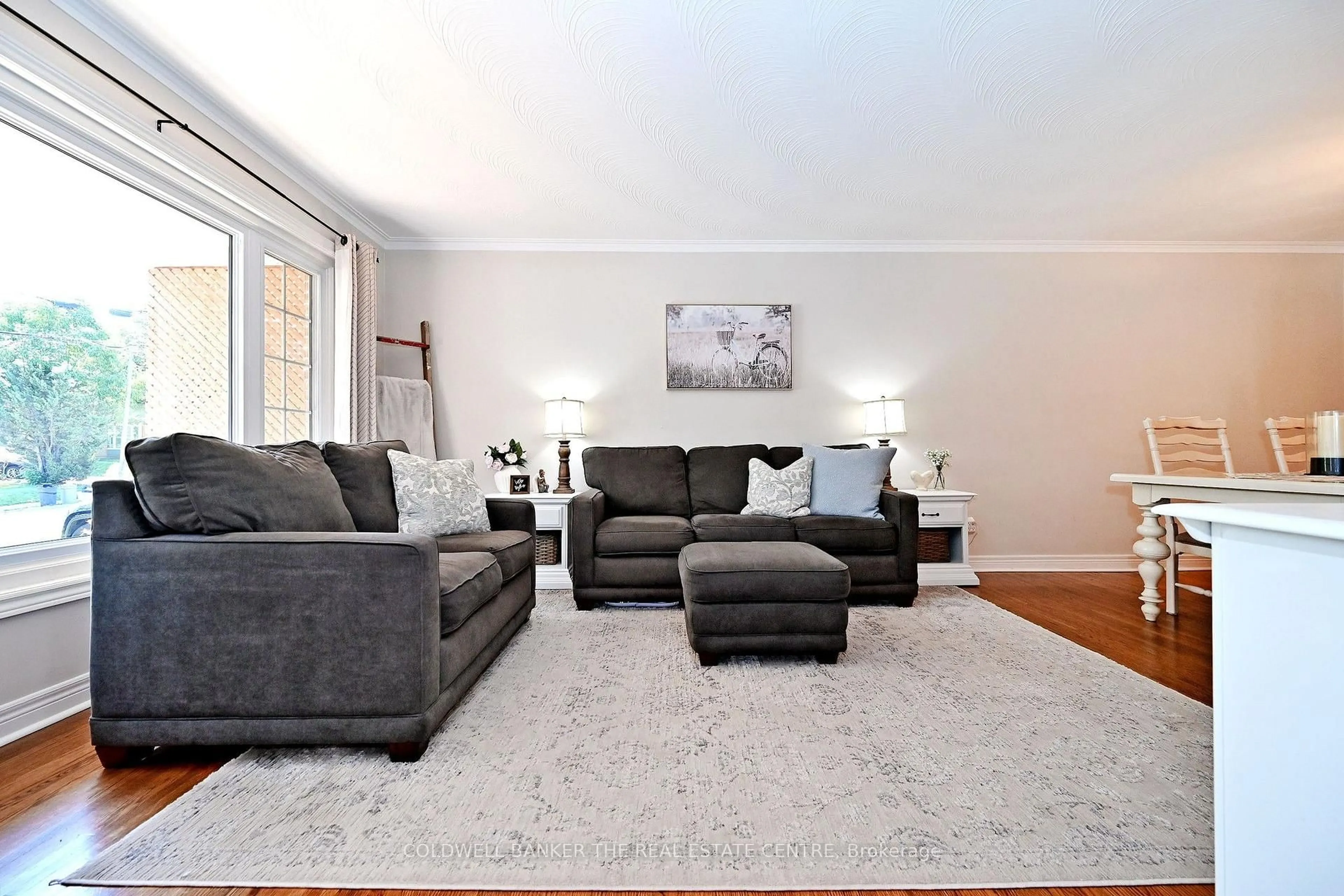 Living room with furniture, unknown for 140 Lundy's Lane, Newmarket Ontario L3Y 3S3