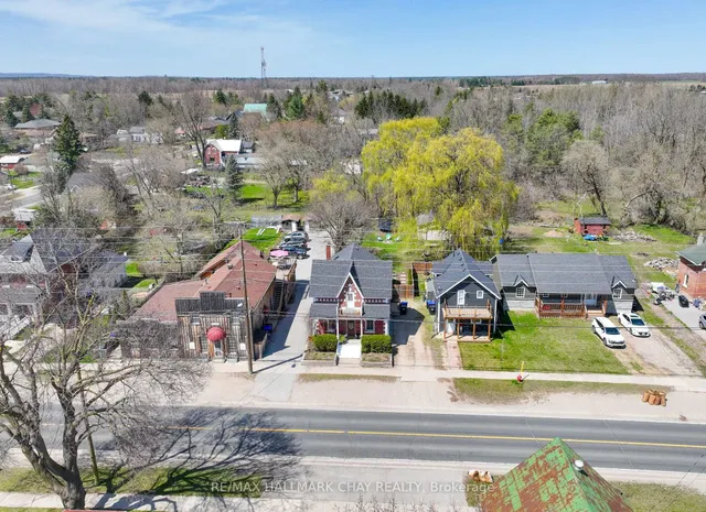8116 Main St, Adjala-Tosorontio 2