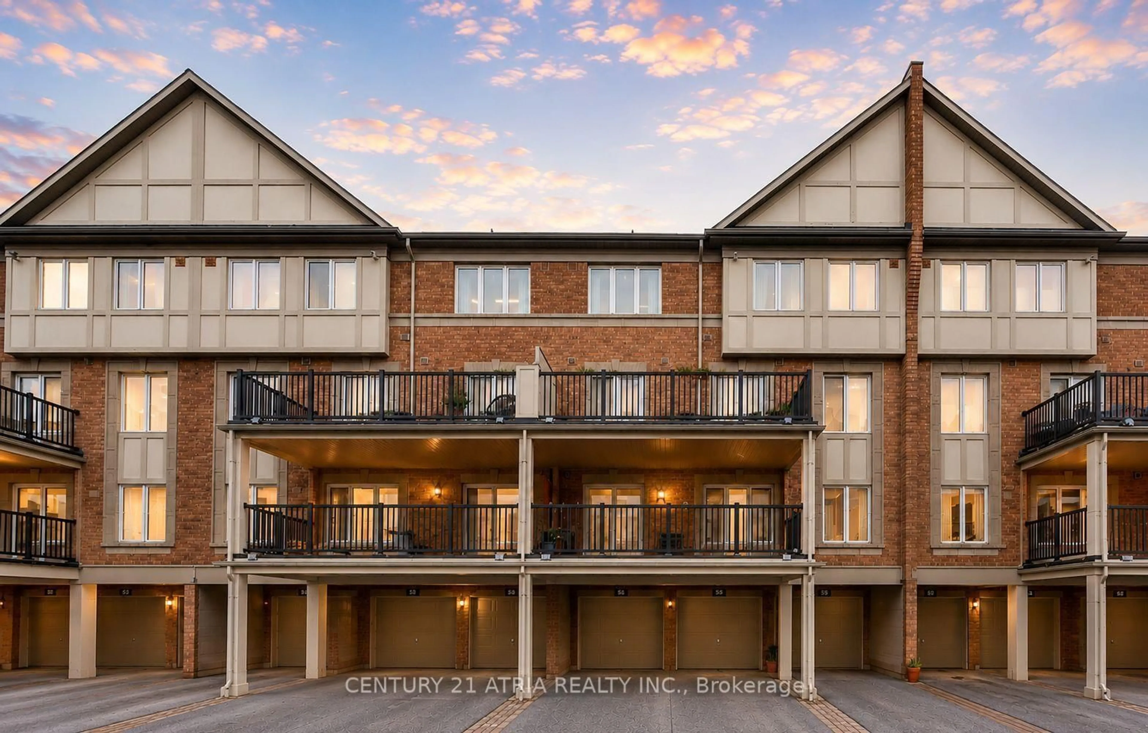 A pic from outside/outdoor area/front of a property/back of a property/a pic from drone, building for 92 Louisbourg Way, Markham Ontario L6E 0C5