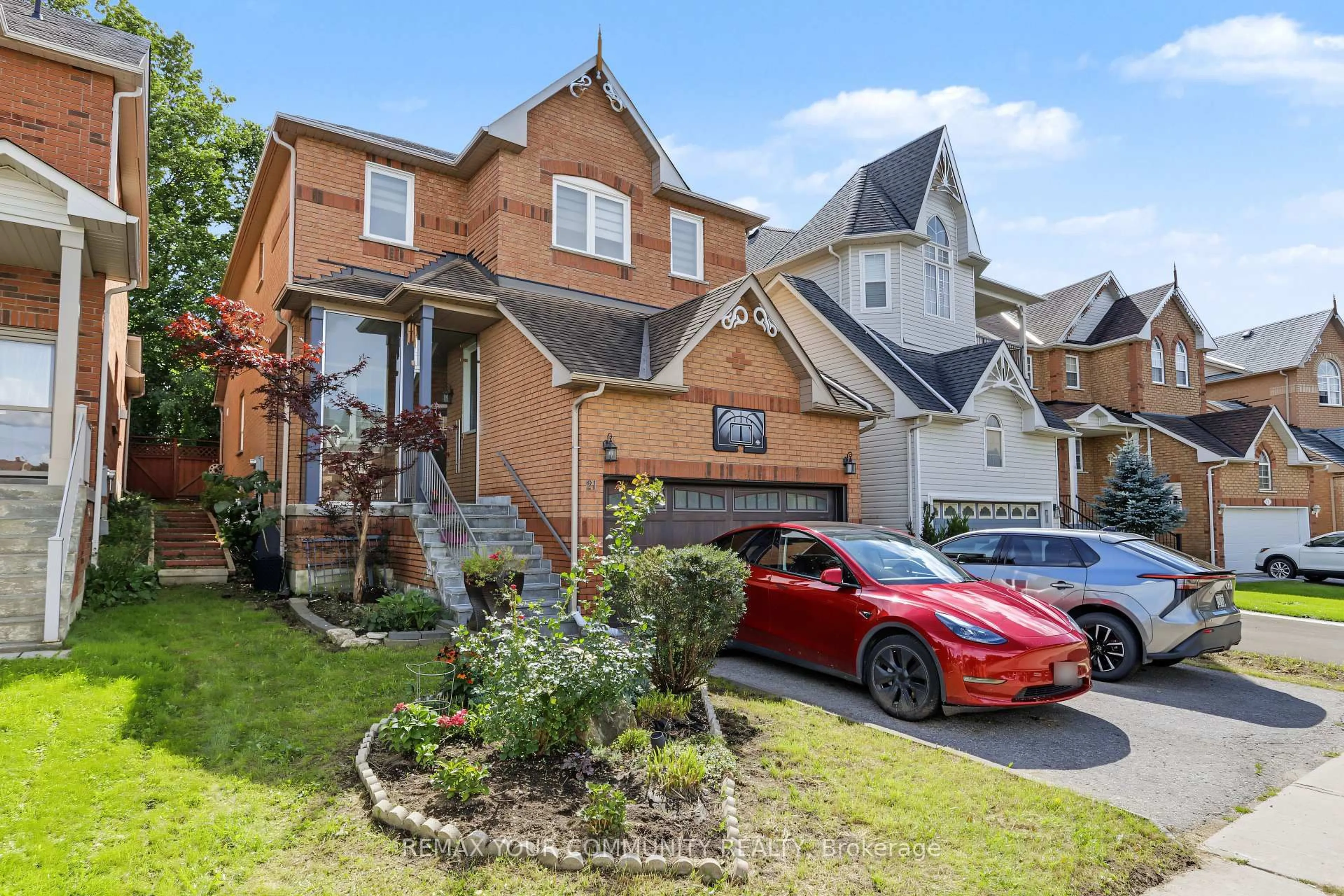 Unknown for 21 English Oak Dr, Richmond Hill Ontario L4E 3W1