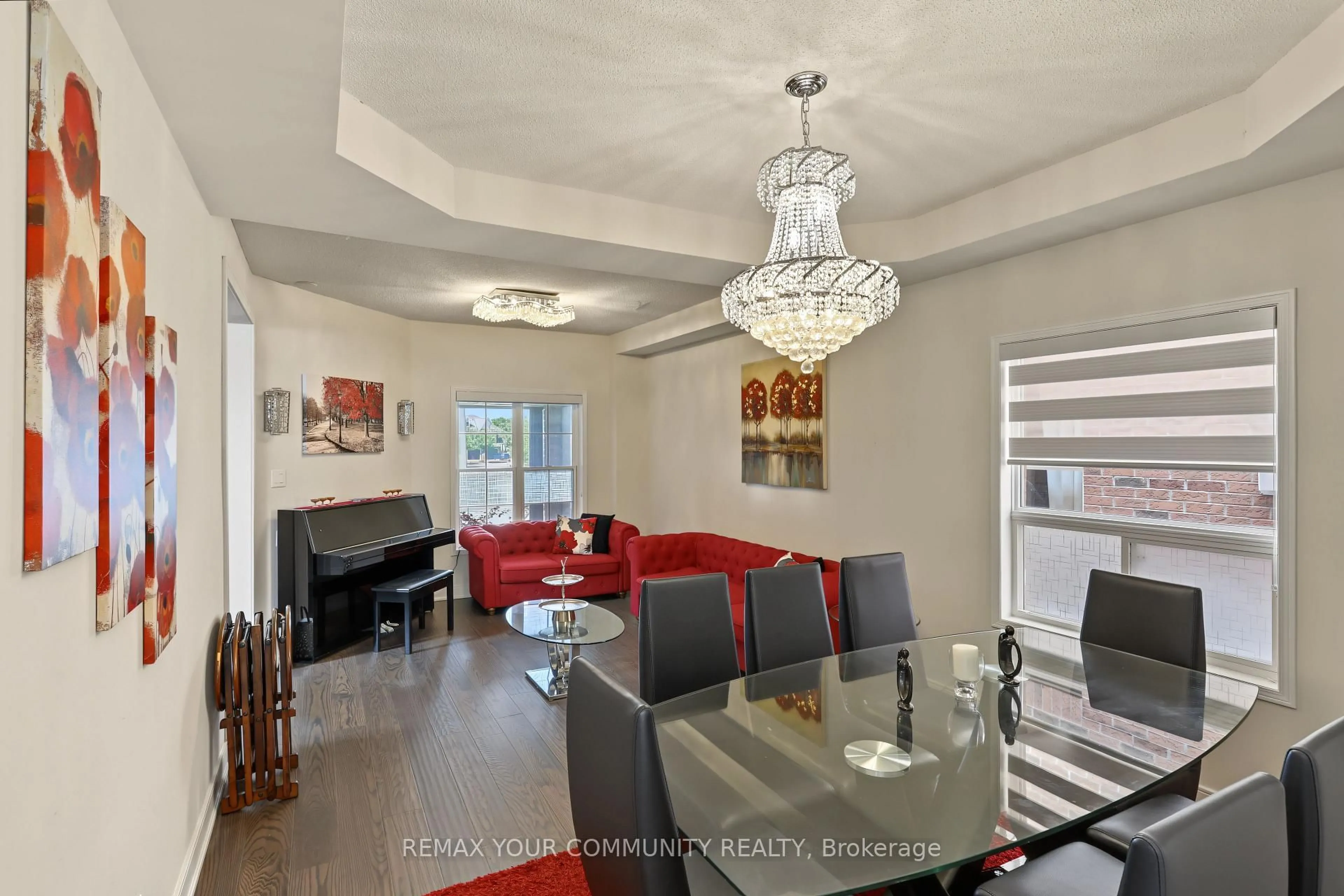 Dining room, unknown for 21 English Oak Dr, Richmond Hill Ontario L4E 3W1