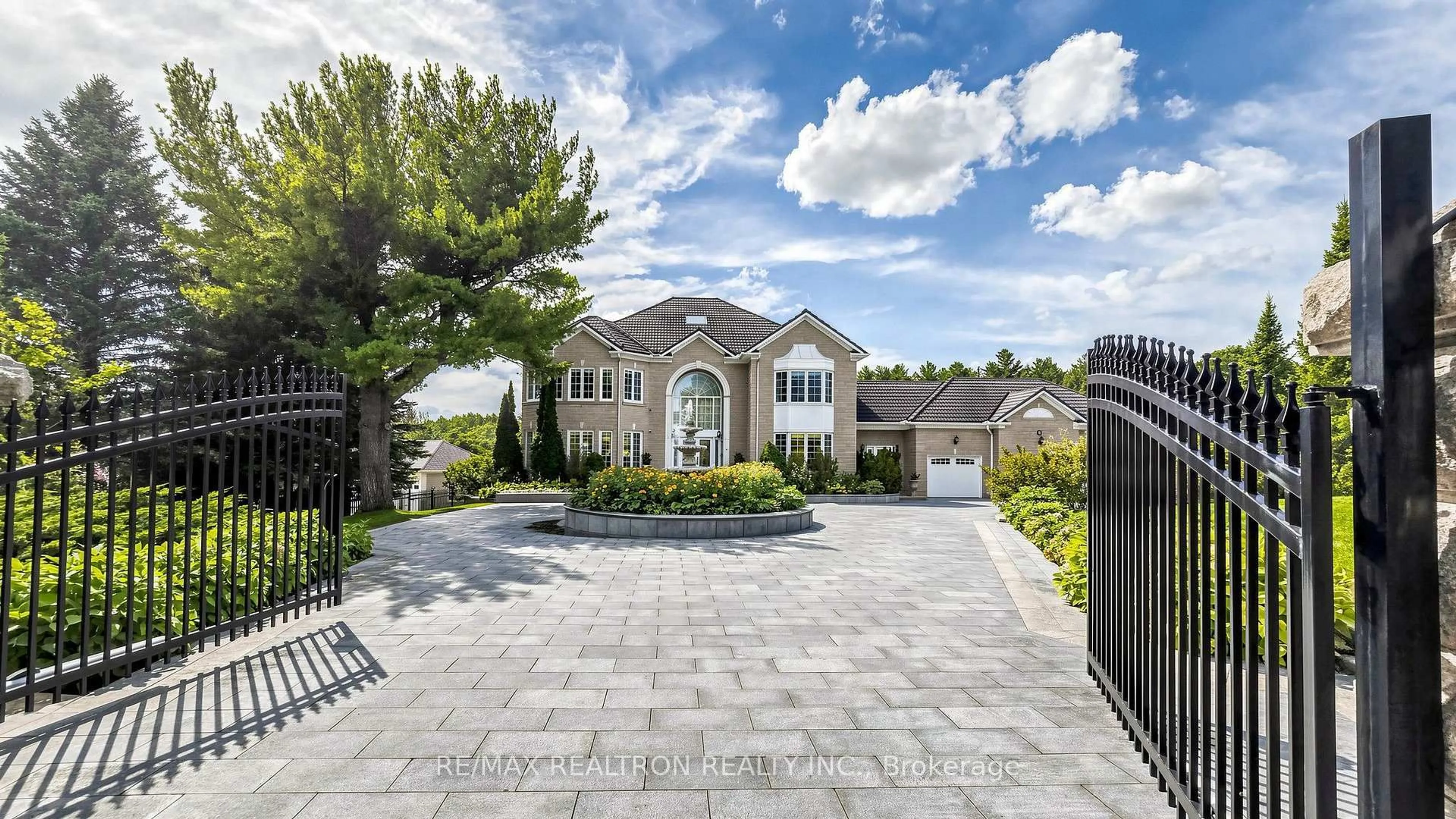Home with brick exterior material, street for 6 Kensington Dr, Richmond Hill Ontario L4E 3M9