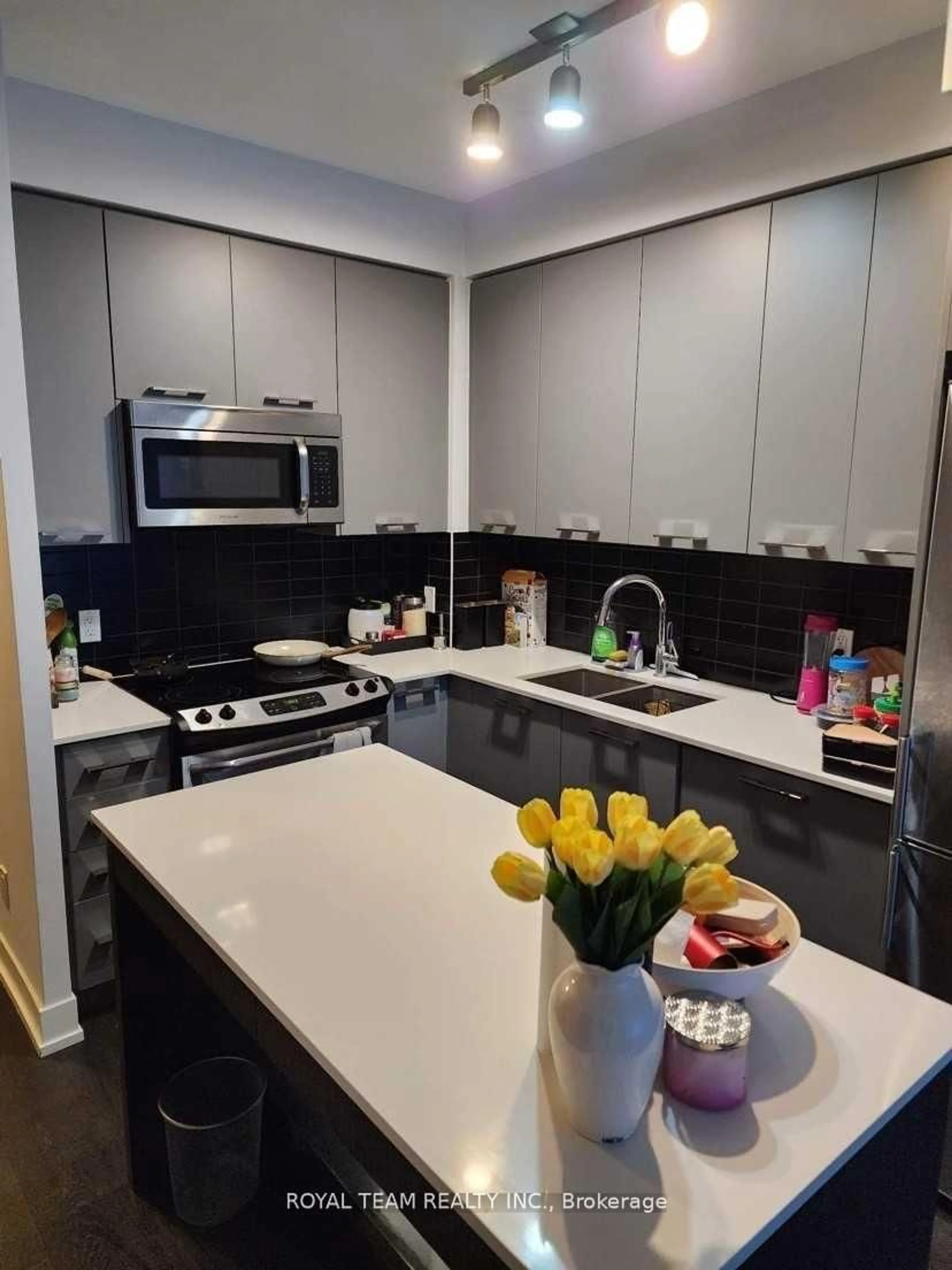 Unknown for 9471 Yonge St #536, Richmond Hill Ontario L4C 1V5
