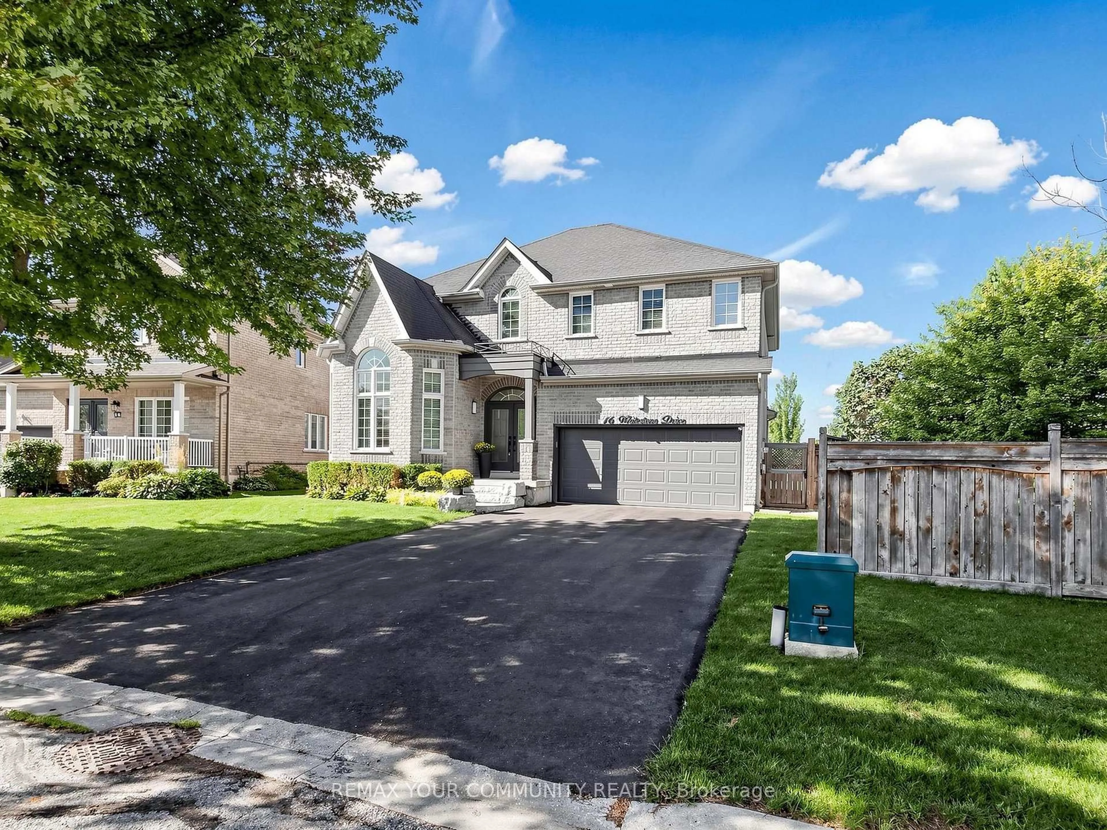 Home with vinyl exterior material, street for 16 Whitestone Dr, Georgina Ontario L4P 0A3