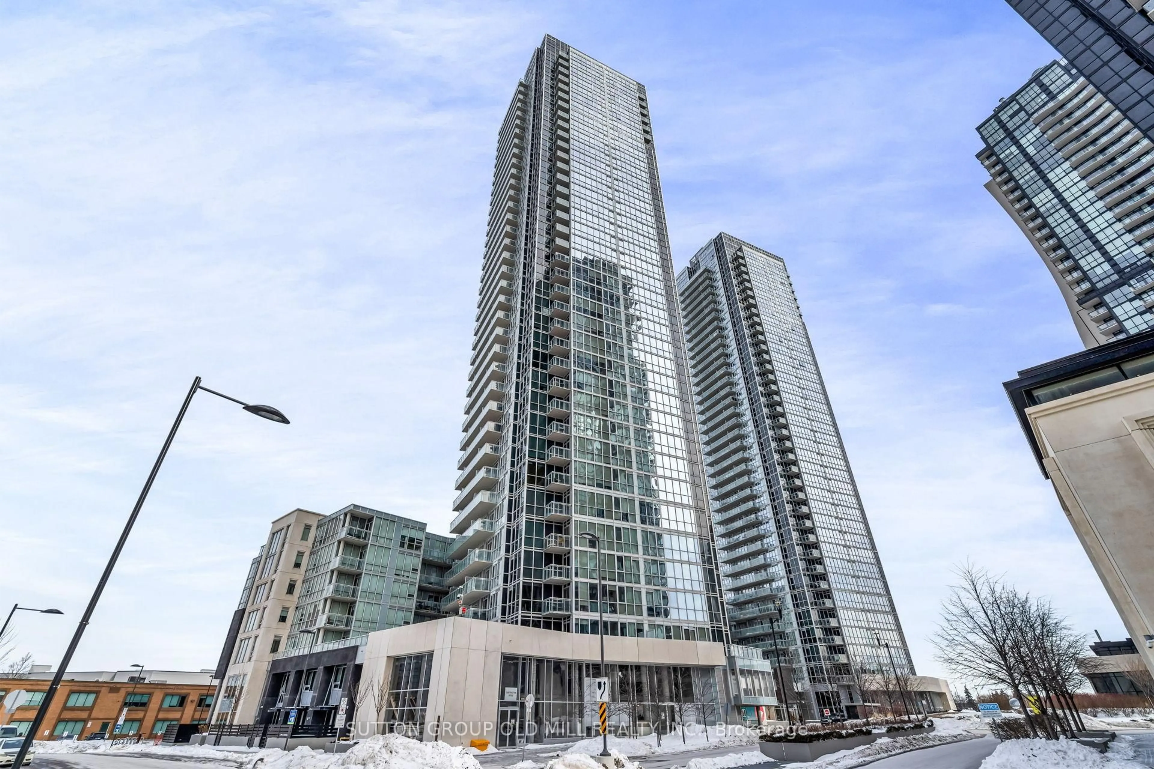 Indoor foyer for 2916 Highway 7 #401, Vaughan Ontario L4K 0K6